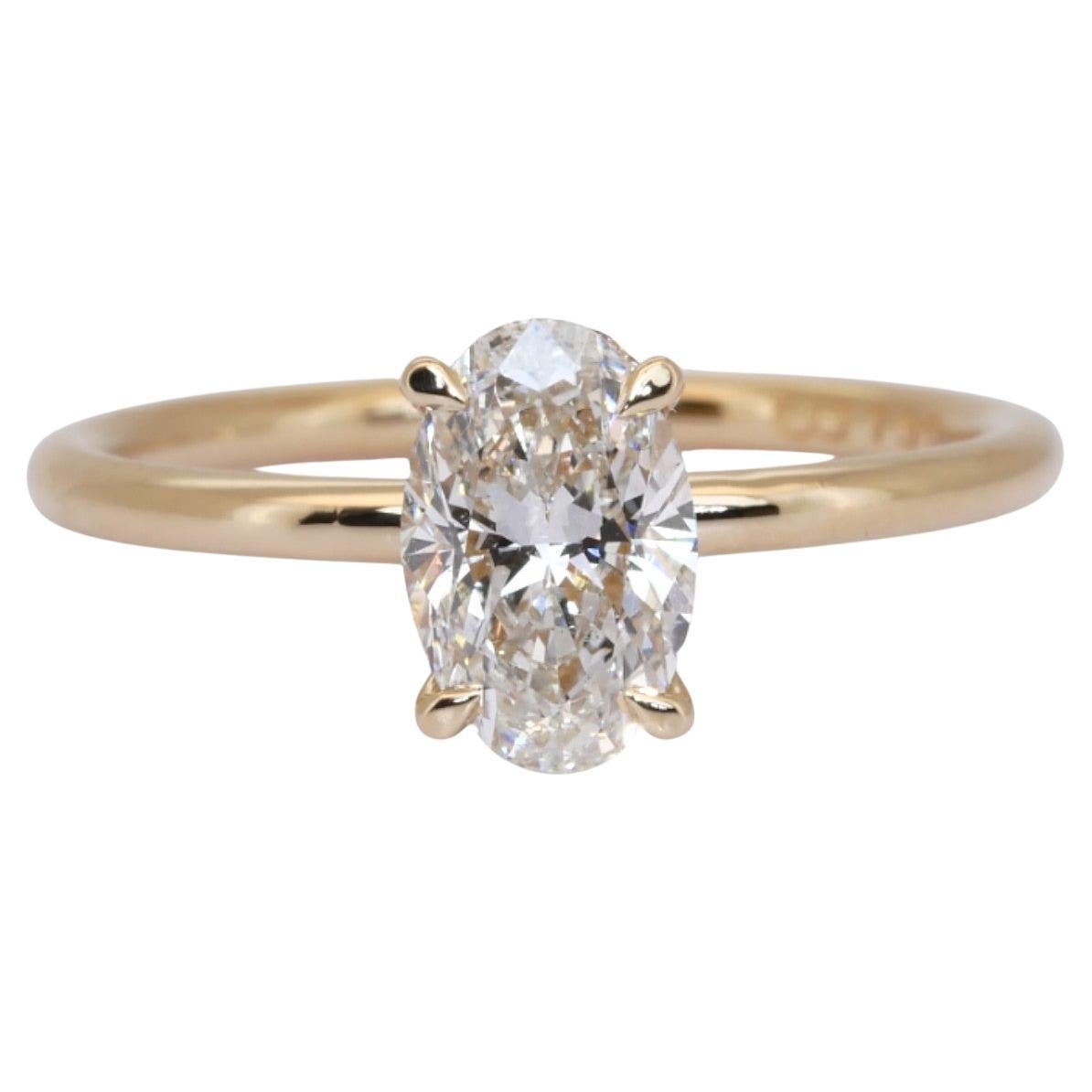 GIA Certified 1.10ct Diamond Solitaire Ring with Diamonds Accent For Sale