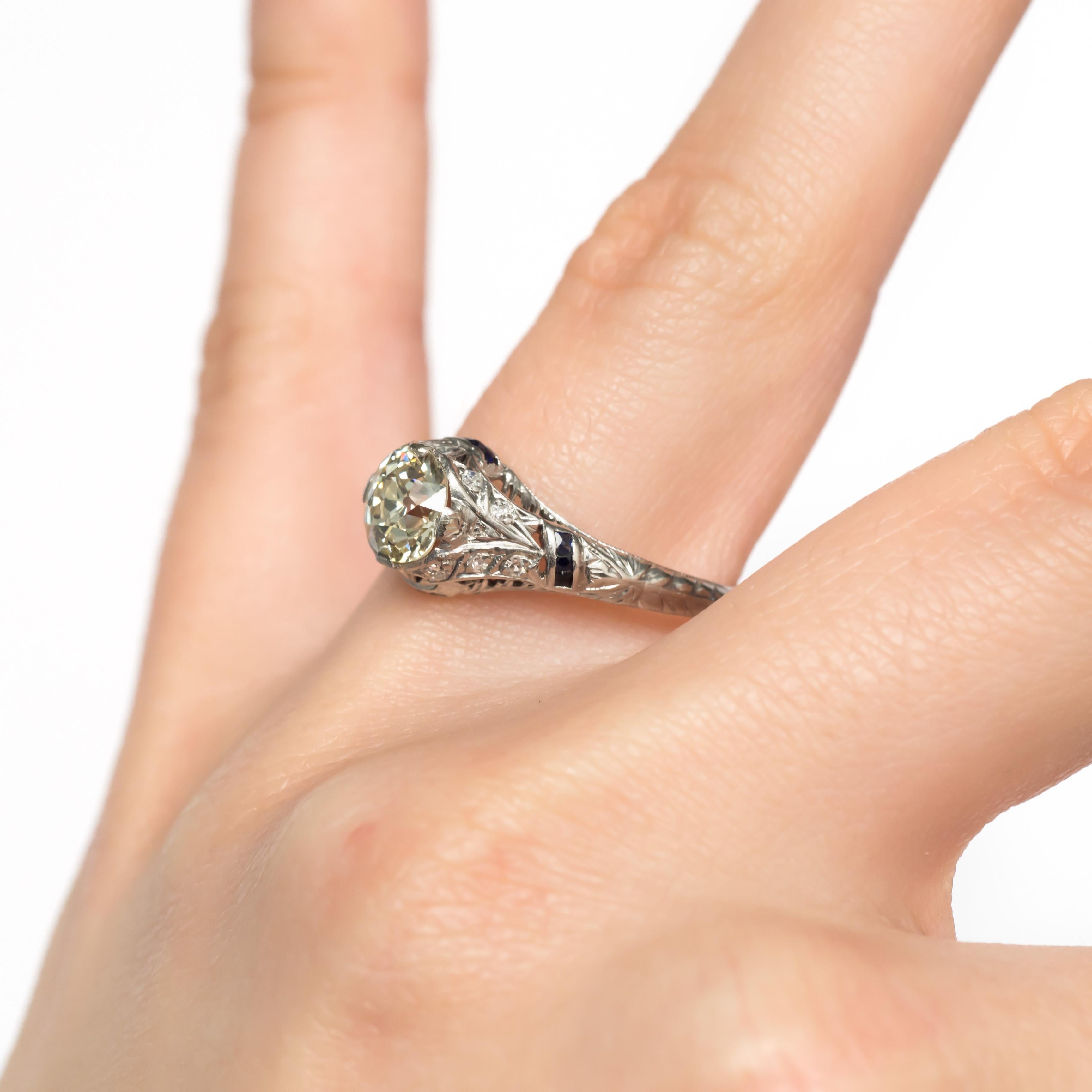 GIA Certified 1.11 Carat Diamond Platinum Engagement Ring For Sale 2