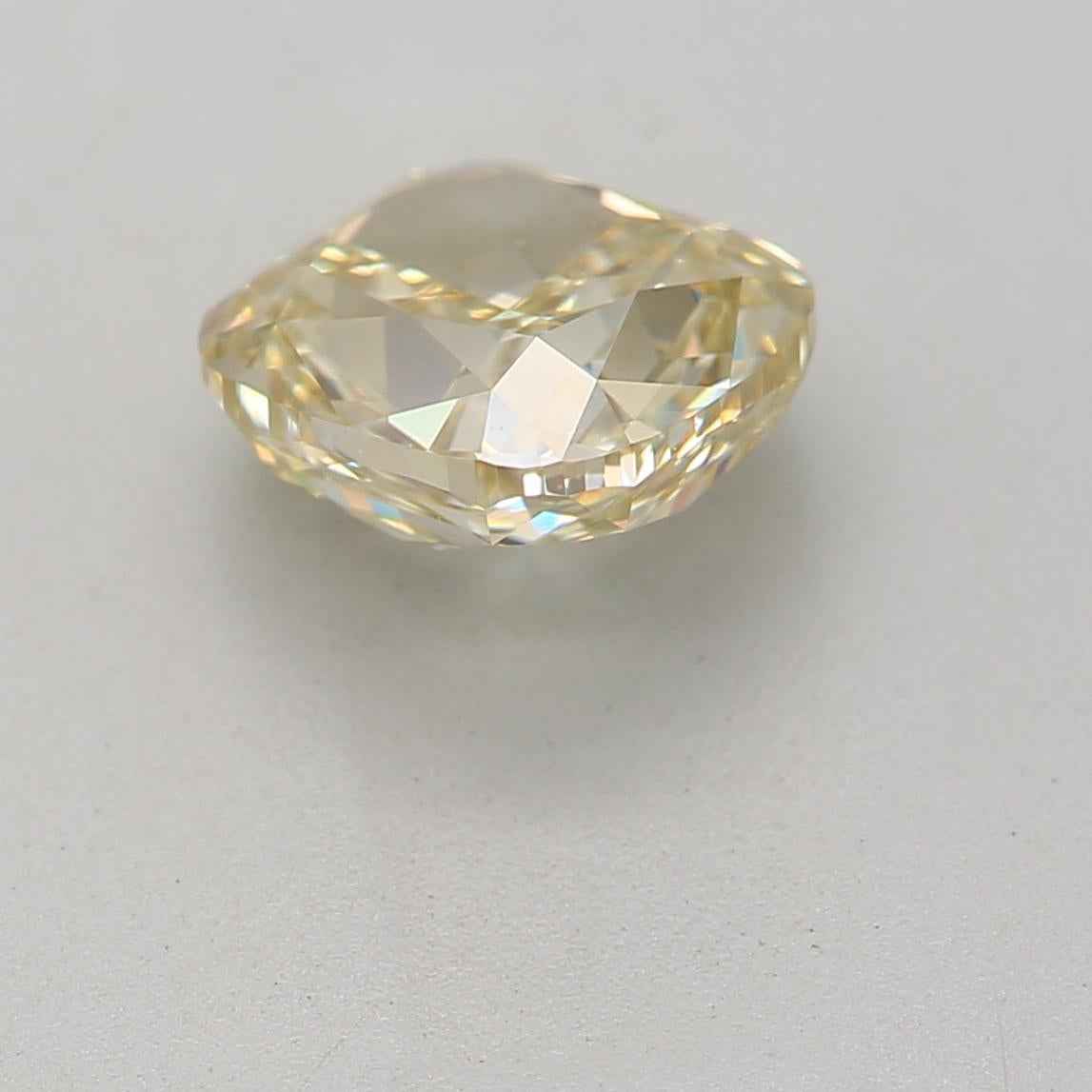 Diamante certificato GIA da 1,11 carati di colore giallo bruno chiaro VS2 di chiarezza In condizioni Nuovo in vendita a บางรัก, TH