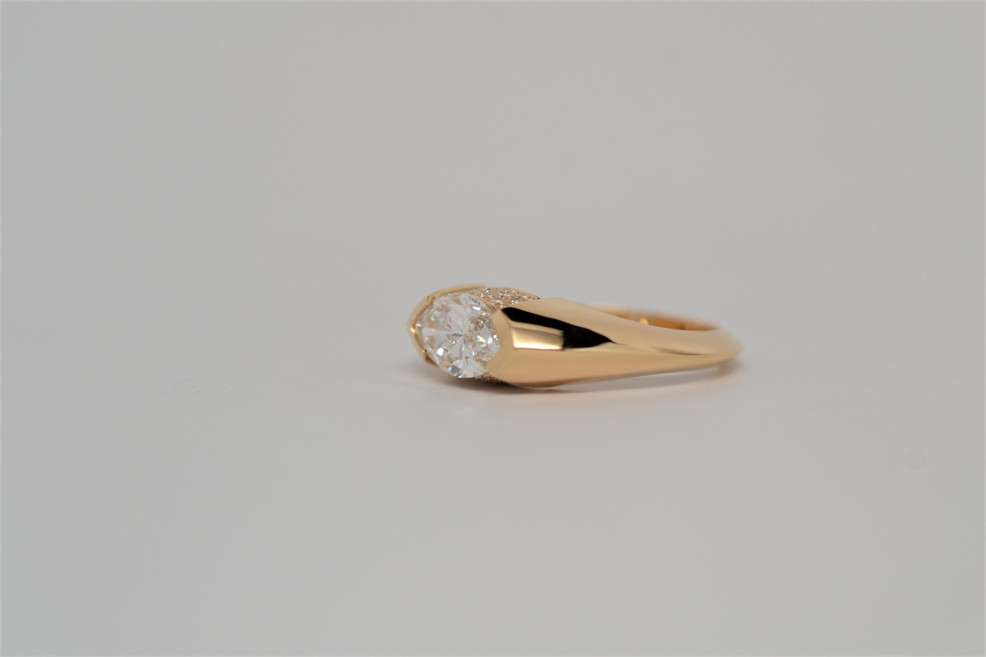 GIA Certified 1.11 Carat Marquise Brilliant Cut Diamond Ring Set in 18k In New Condition For Sale In New York, NY
