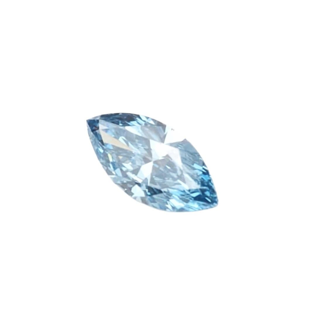 Ein beeindruckender Ausdruck von Seltenheit und Raffinesse. Dieser Diamant im Marquise-Brillantschliff schimmert in einem lebhaften Grünblau - ein außergewöhnlicher Farbton, der an tropische Gewässer und Gletschereis erinnert. Der vom Gemological