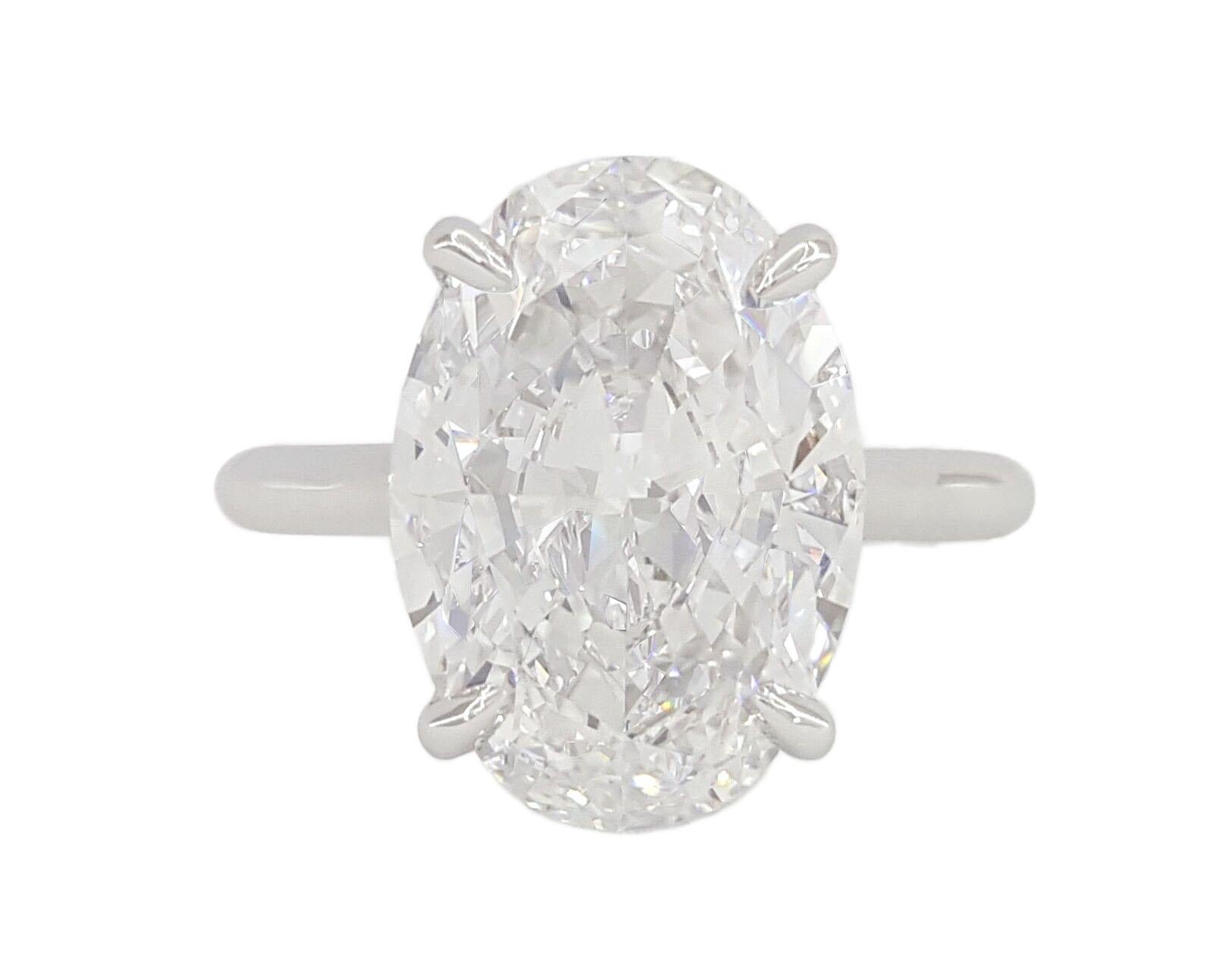 Contemporaneo Anello solitario in platino con diamante ovale certificato GIA da 11.20 carati in vendita