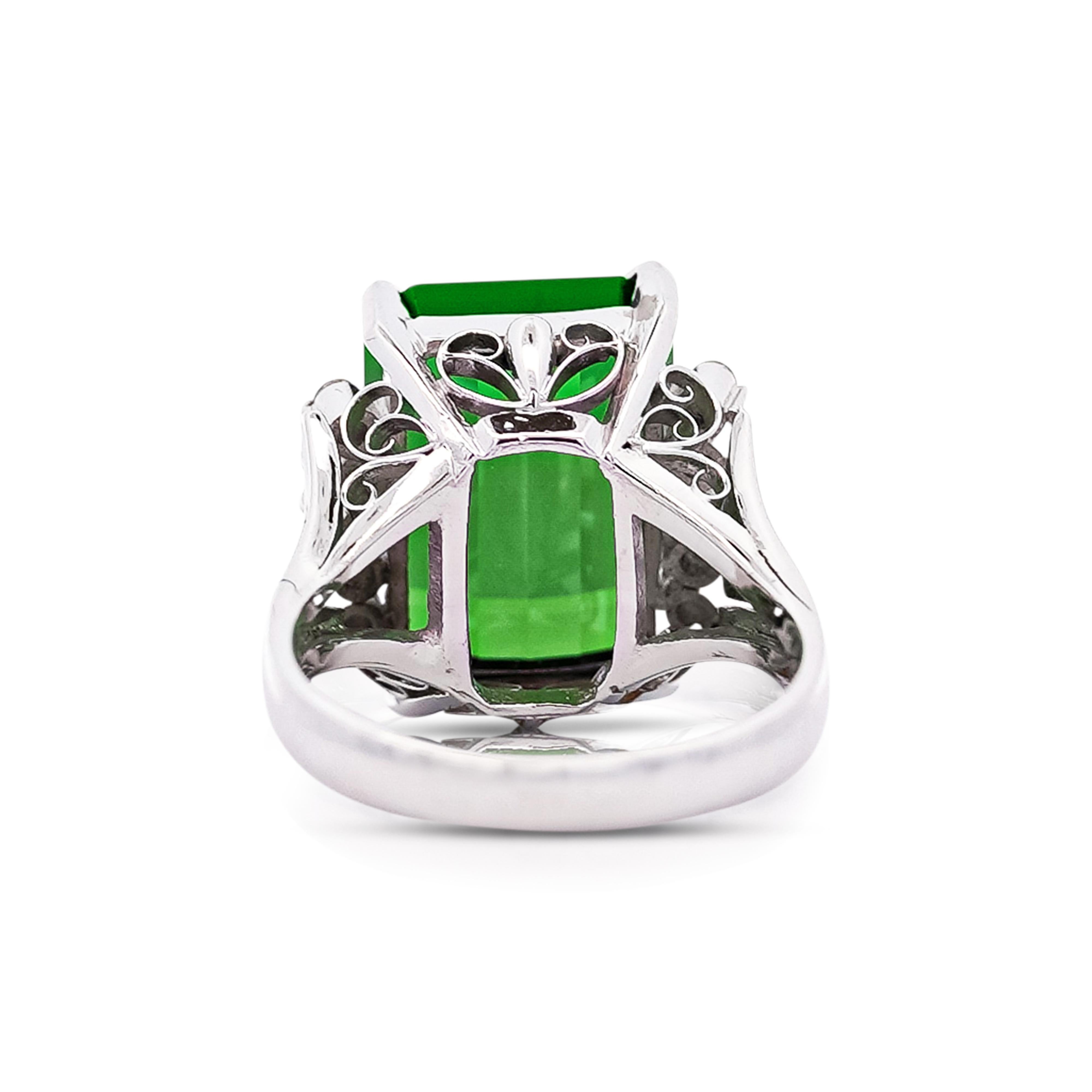 GIA Certified 11.22 Carat Green Tourmaline and Diamond Platinum Filigree Ring In New Condition For Sale In Miami, FL