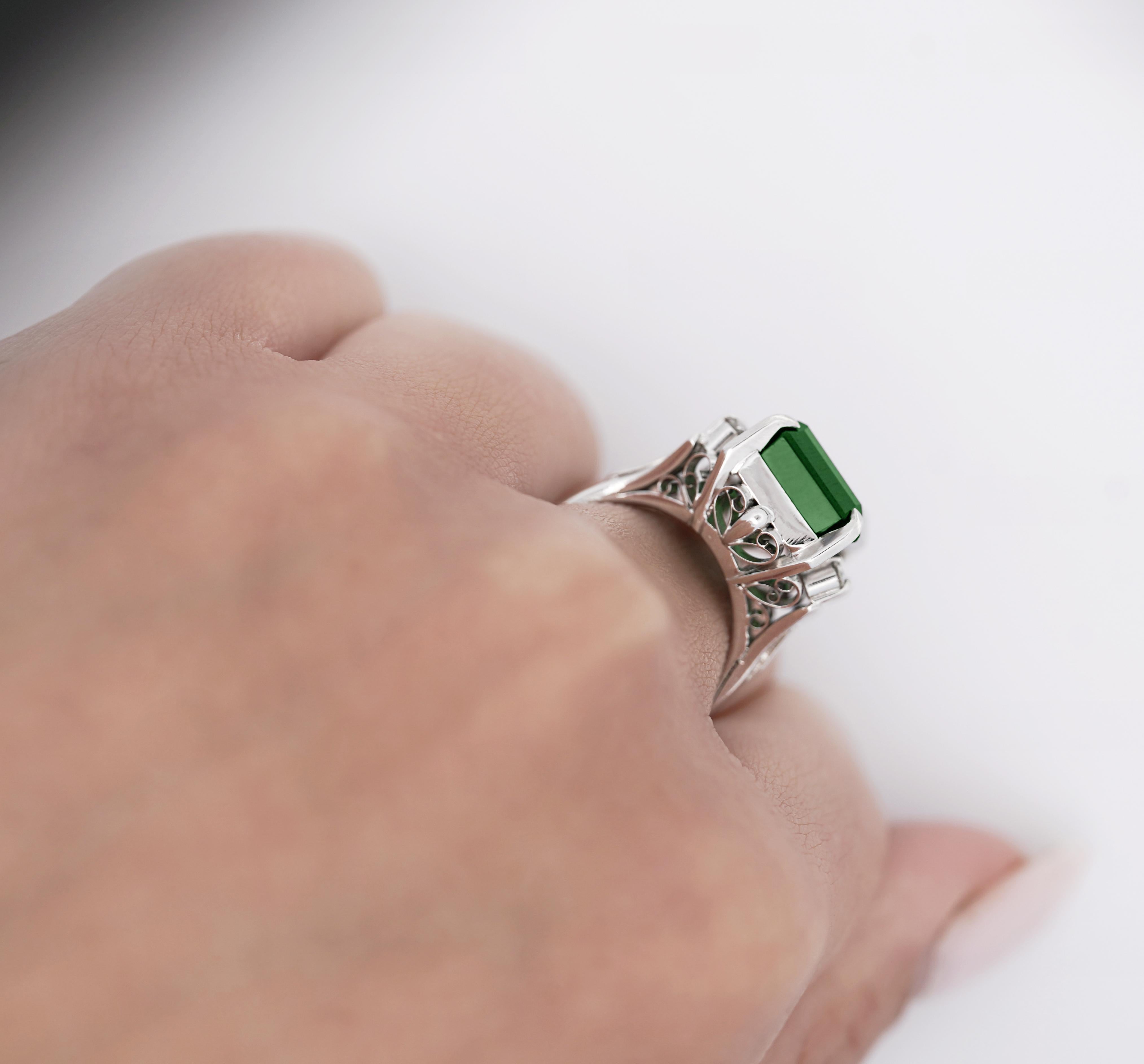GIA Certified 11.22 Carat Green Tourmaline and Diamond Platinum Filigree Ring For Sale 1
