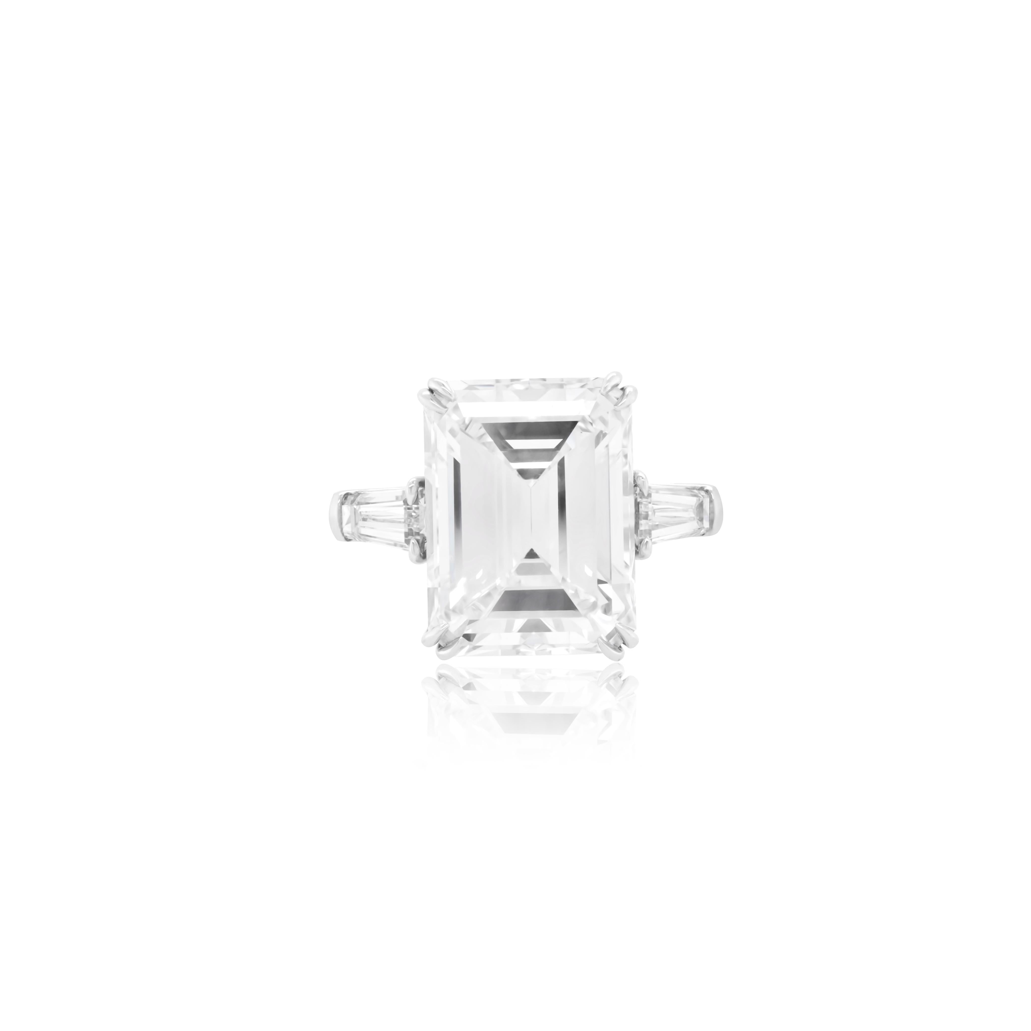 GIA Certified 11.34 Carat H-VS1 Emerald Cut Diamond Ring In New Condition For Sale In New York, NY