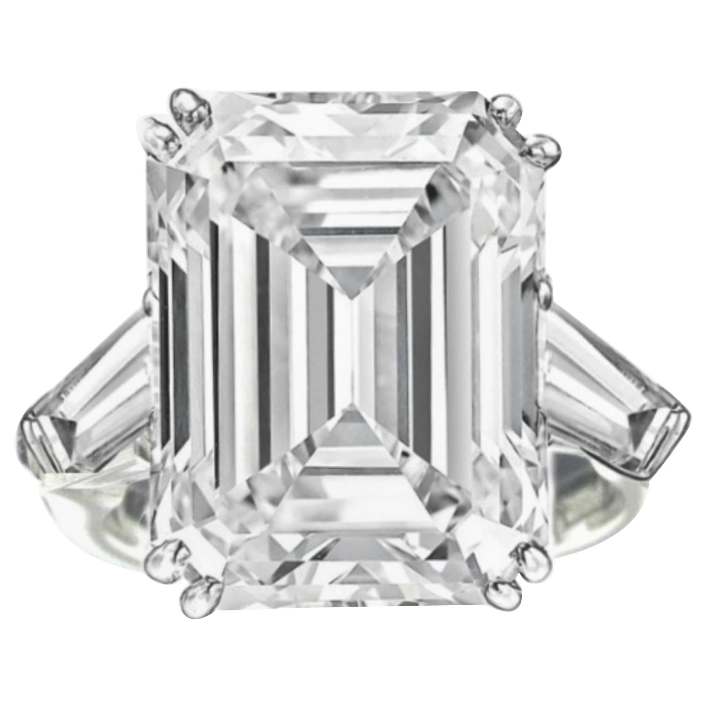 Anillo de diamantes talla esmeralda de 11,34 quilates H-VS1 certificado por el GIA