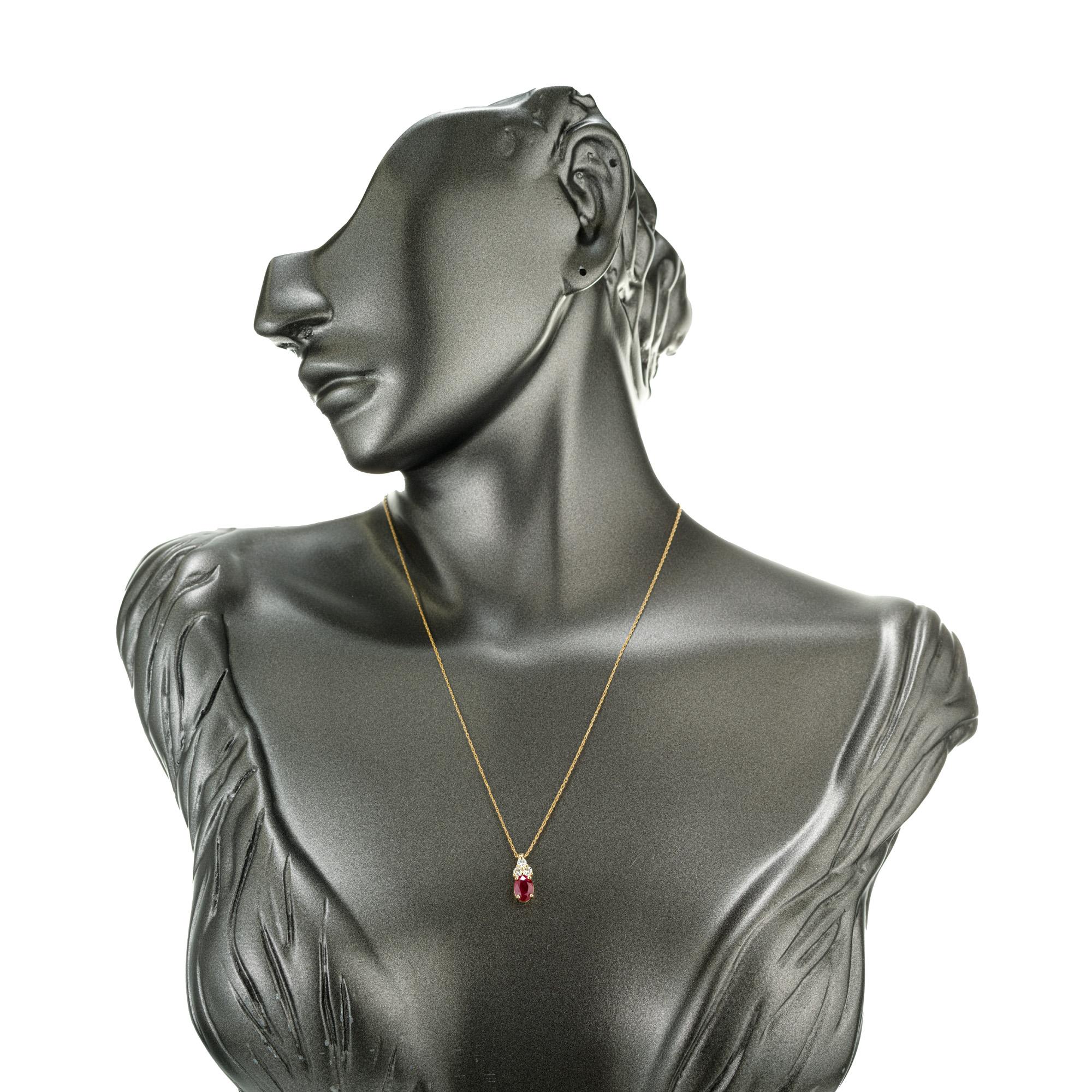 GIA-zertifizierte Halskette mit 1,14 Karat burmesischem Rubin-Diamant-Gelbgold-Anhänger 2