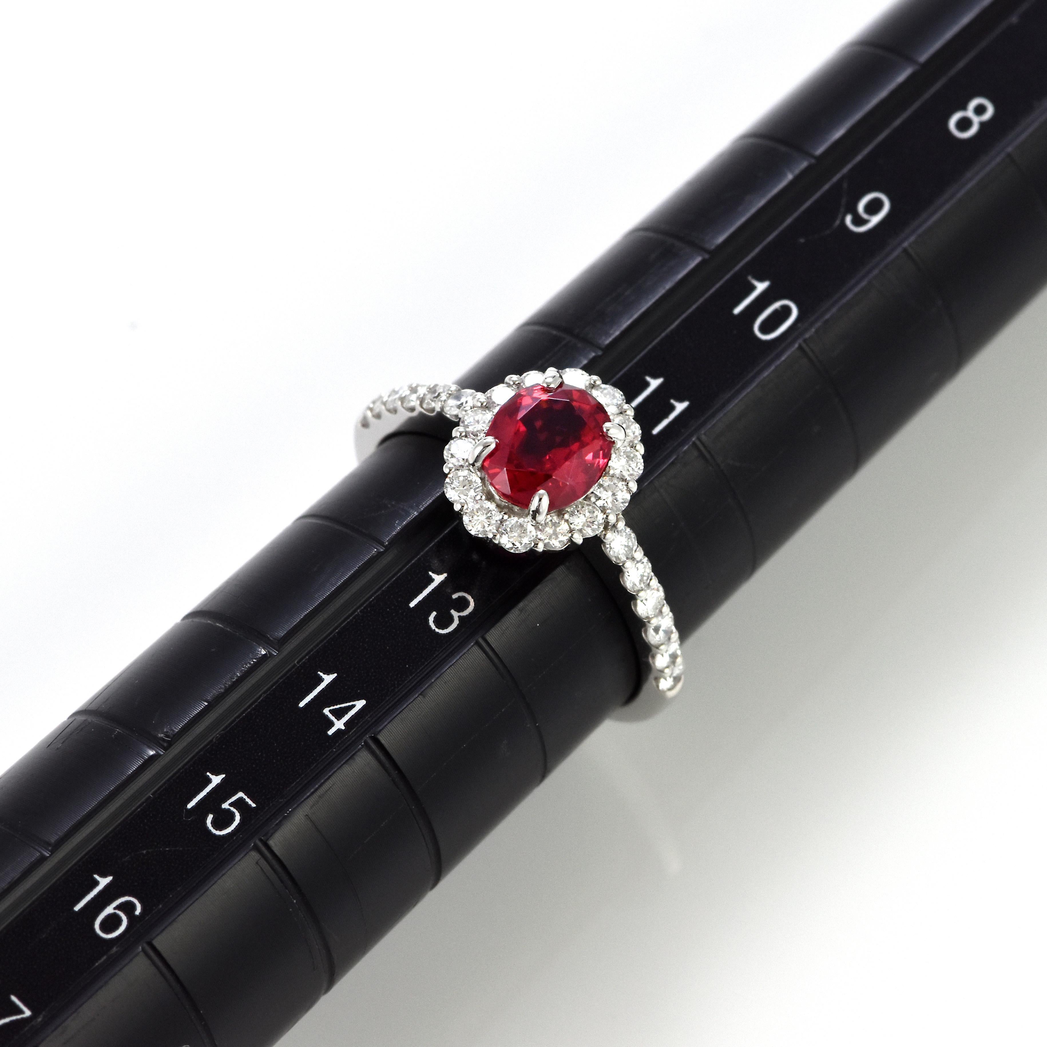 GIA Certified 1.14 Carat Burmese, No Heat Spinel Ring Set in Platinum For Sale 1