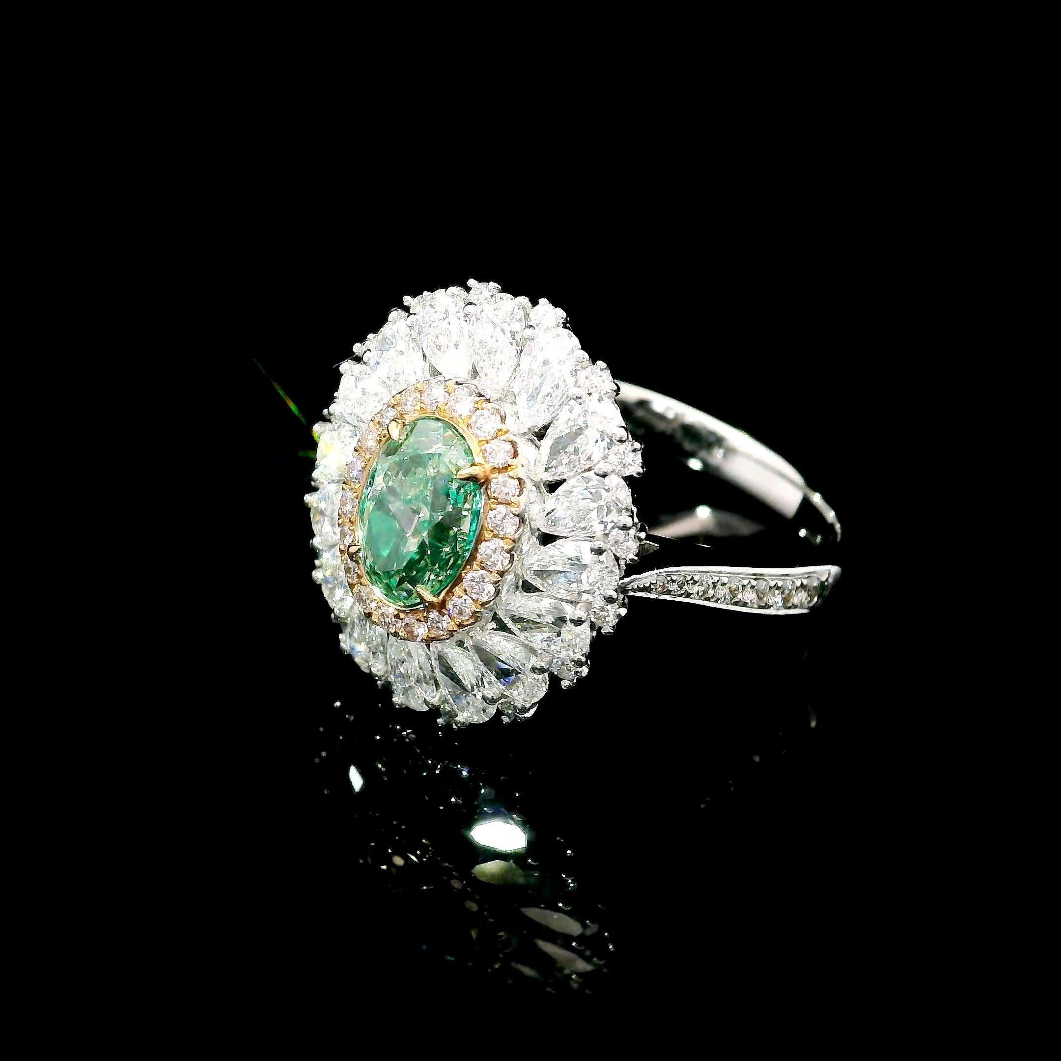 Bague fantaisie en diamant jaune clair vert clair de 1,15 carat de pureté VS1 certifié par le GIA Neuf - En vente à บางรัก, TH