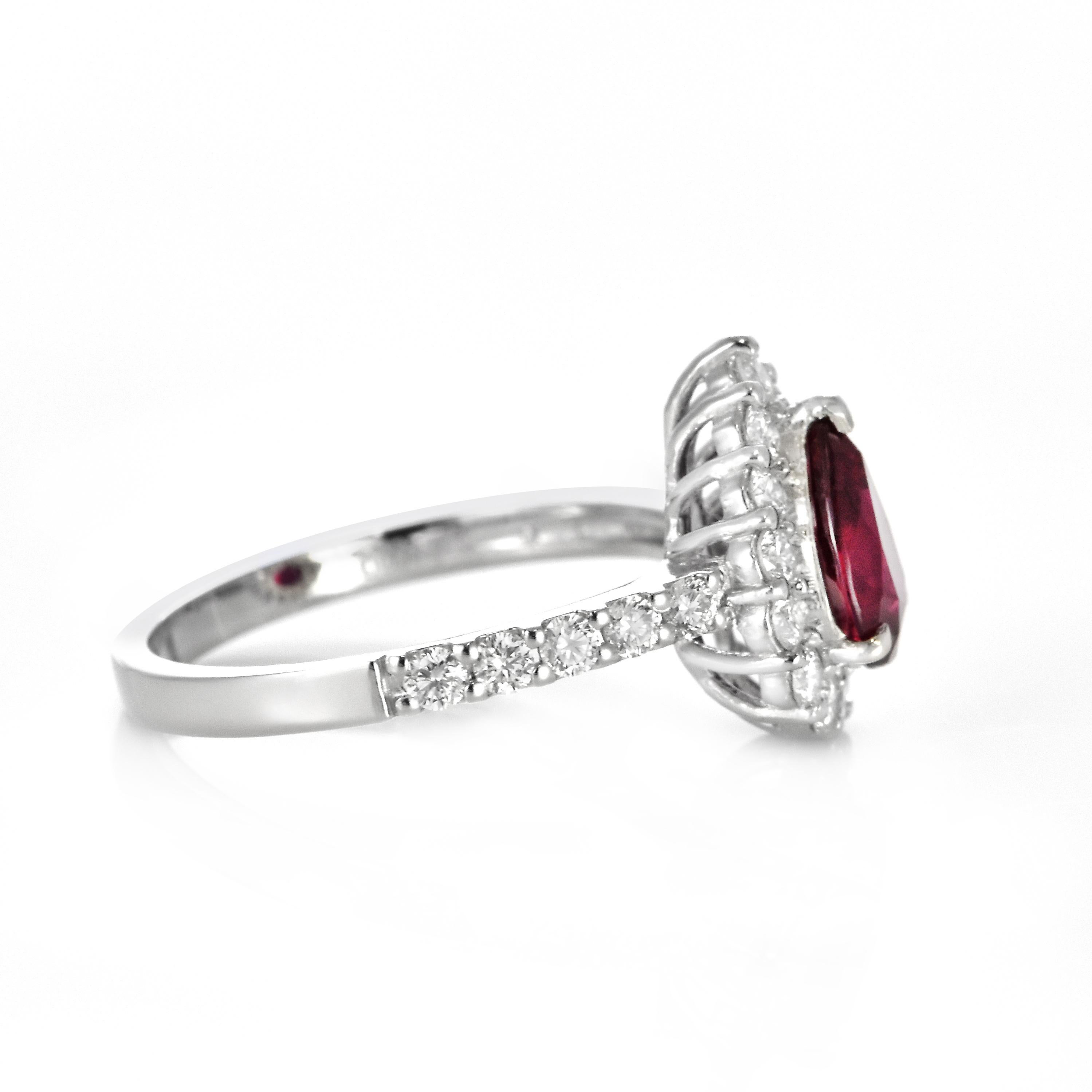 GIA Certified 1.15 Carat Natural, Siam Ruby and Diamond Ring made in Platinum For Sale 4