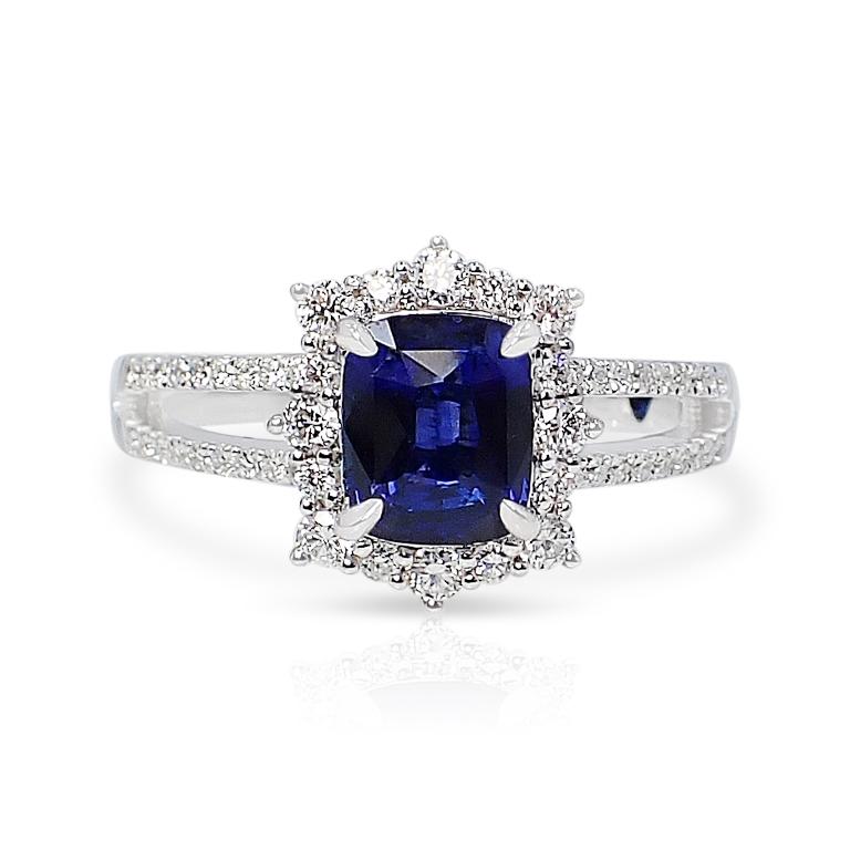 Cushion Cut GIA Certified 1.15 ct Platinum Sapphire Ring - Royal Blue Natural Sapphire  For Sale