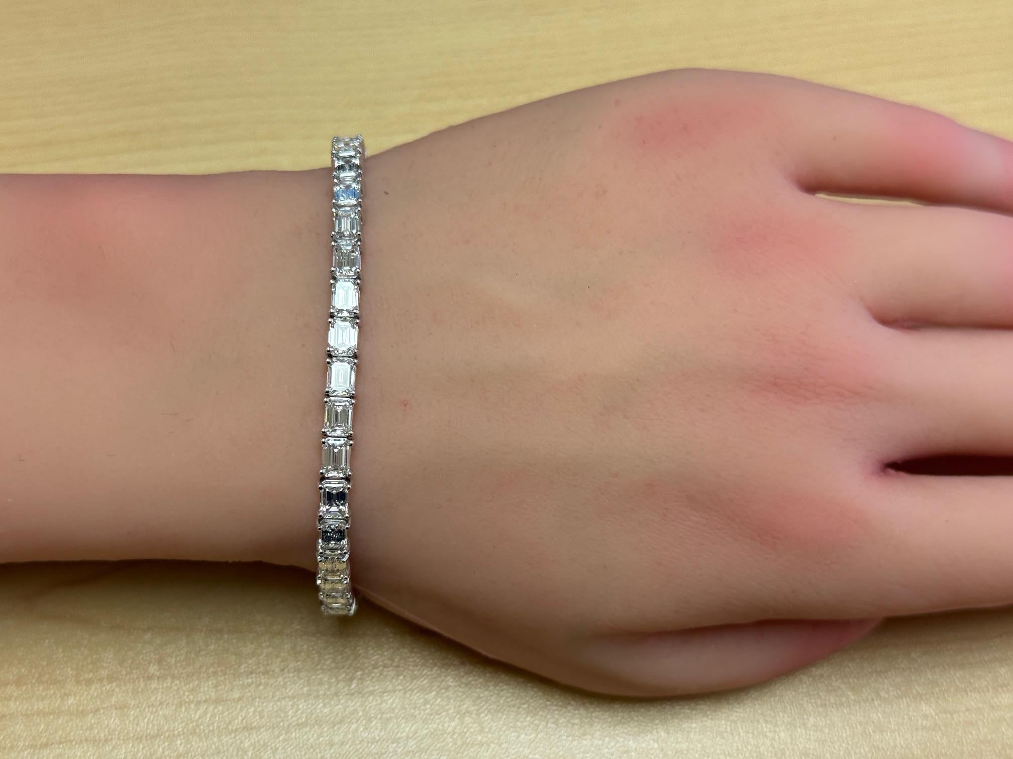 Pulsera de tenis con diamantes talla esmeralda certificados por el GIA de 11,50 TQW en oro blanco de 14 quilates en venta 5