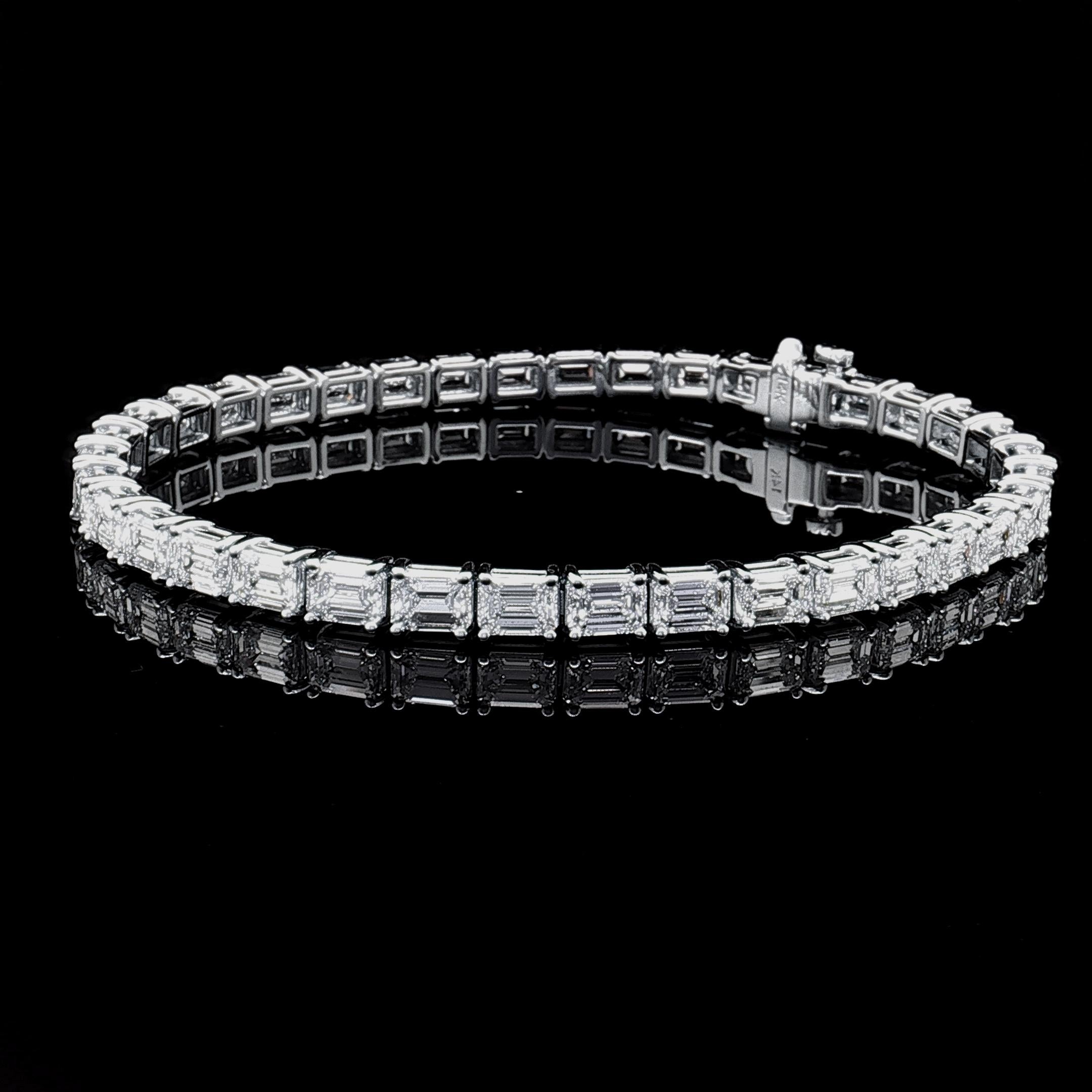 Pulsera de tenis con diamantes talla esmeralda certificados por el GIA de 11,50 TQW en oro blanco de 14 quilates en venta 1