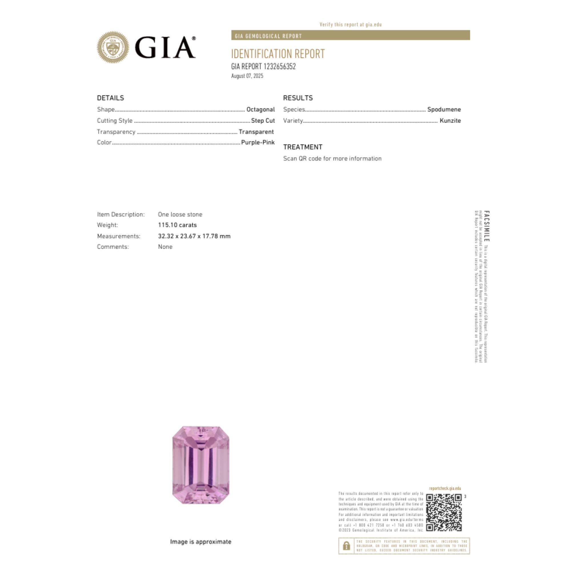 Kunzite rosa taglio smeraldo sfusa certificata GIA da 115,10 carati.

Dettagli della pietra centrale:
Gemma: Kunzite naturale
Carati: 115,10 carati
Forma: Taglio ottagonale
Stile di taglio: Taglio a gradini
Colore: Rosa Porpora
Chiarezza: