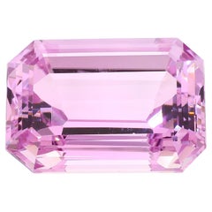 GIA Certificato 115,10 Carati Taglio Smeraldo Kunzite Rosa Sciolto