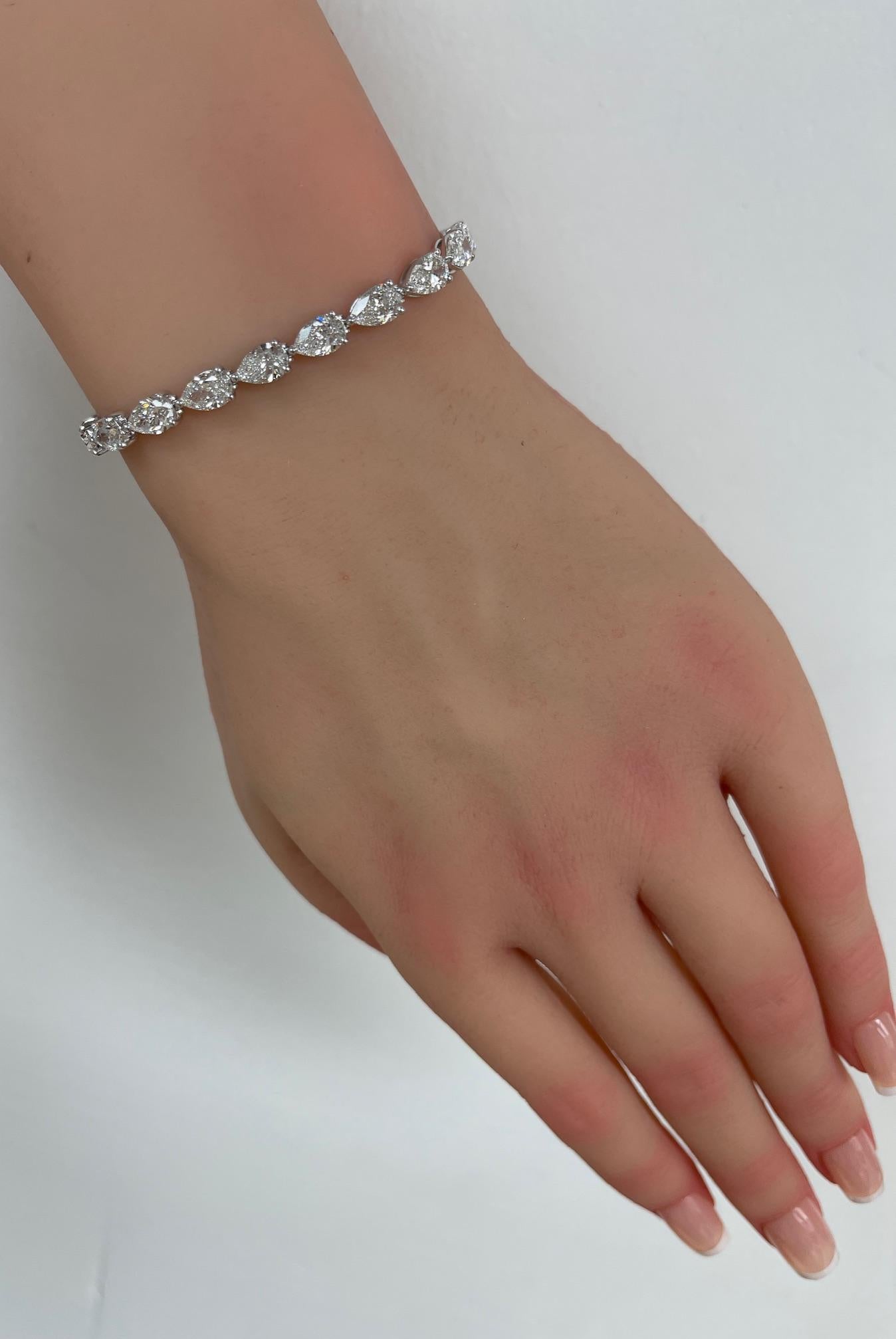 Women's GIA certified 11.59 CTW Pear Shape Diamond Tennis Bracelet in 14K White Gold For Sale