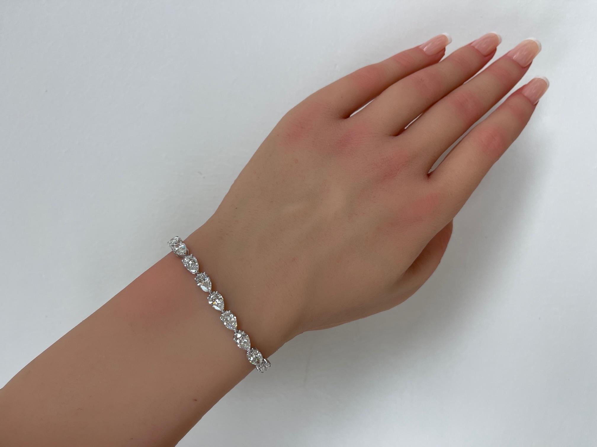 GIA certified 11.59 CTW Pear Shape Diamond Tennis Bracelet in 14K White Gold For Sale 2
