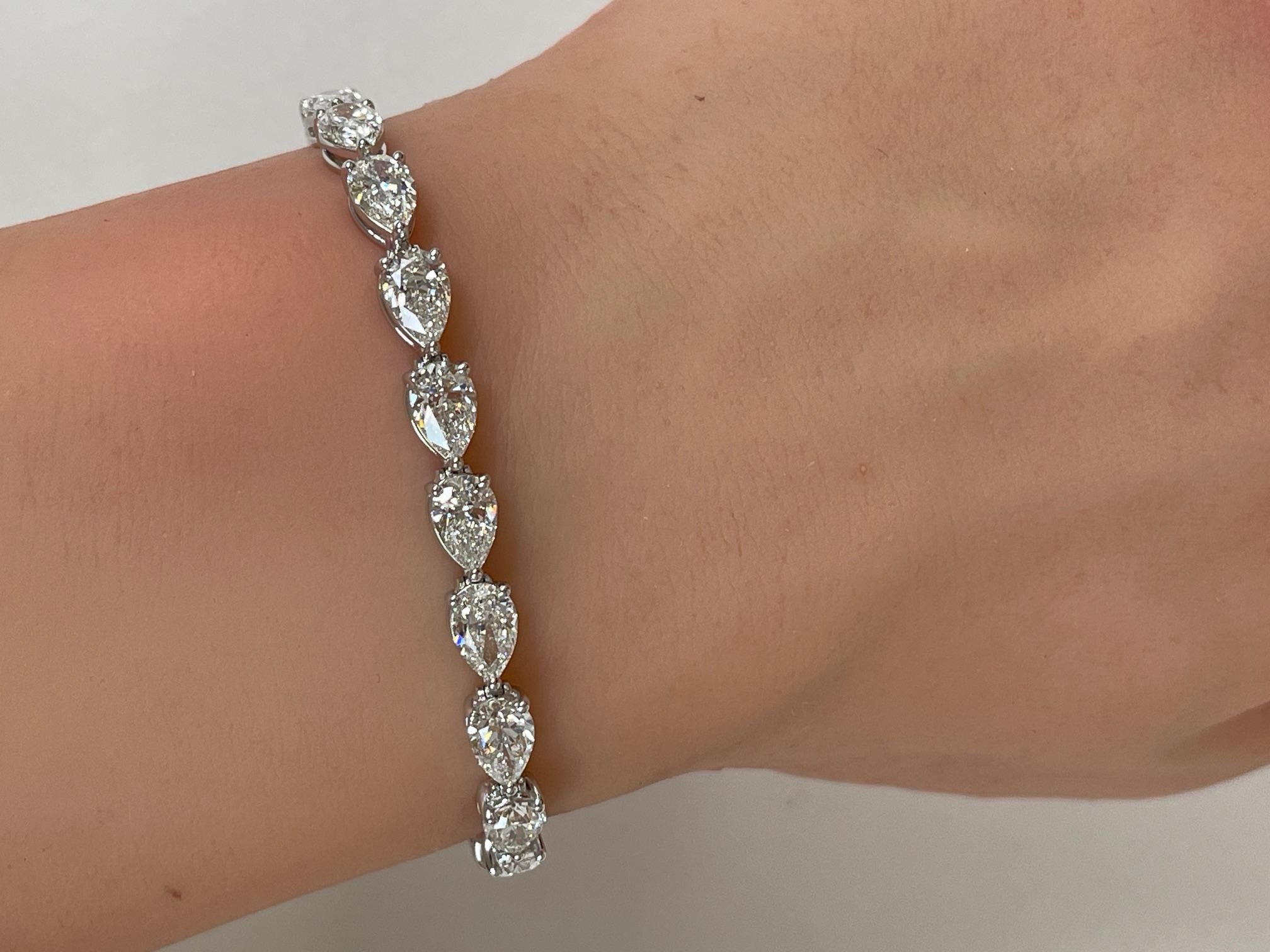 GIA certified 11.59 CTW Pear Shape Diamond Tennis Bracelet in 14K White Gold For Sale 3