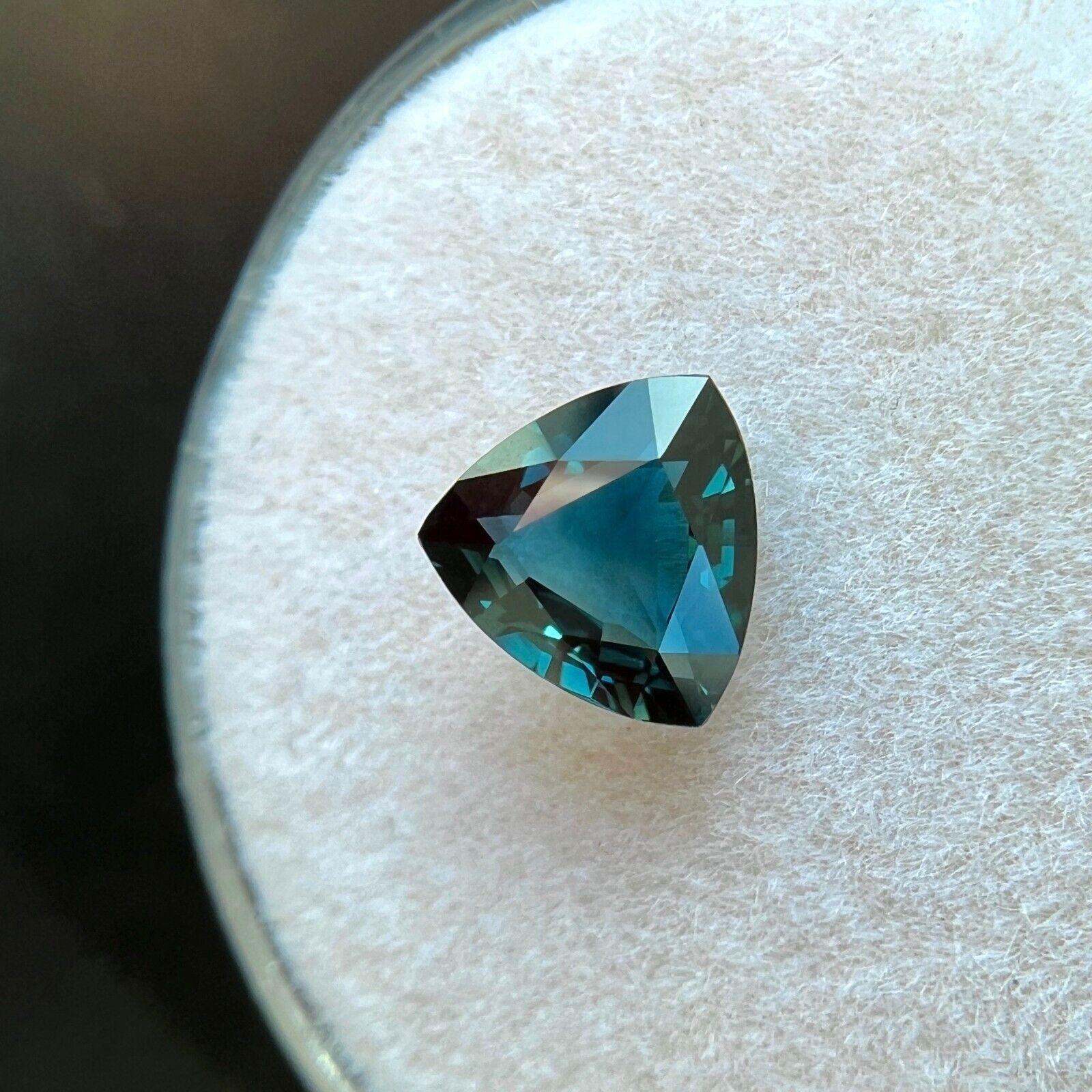 Saphir bleu de 1,15 carat non traité, pierre précieuse naturelle de taille triangulaire, certifiée GIA en vente 1