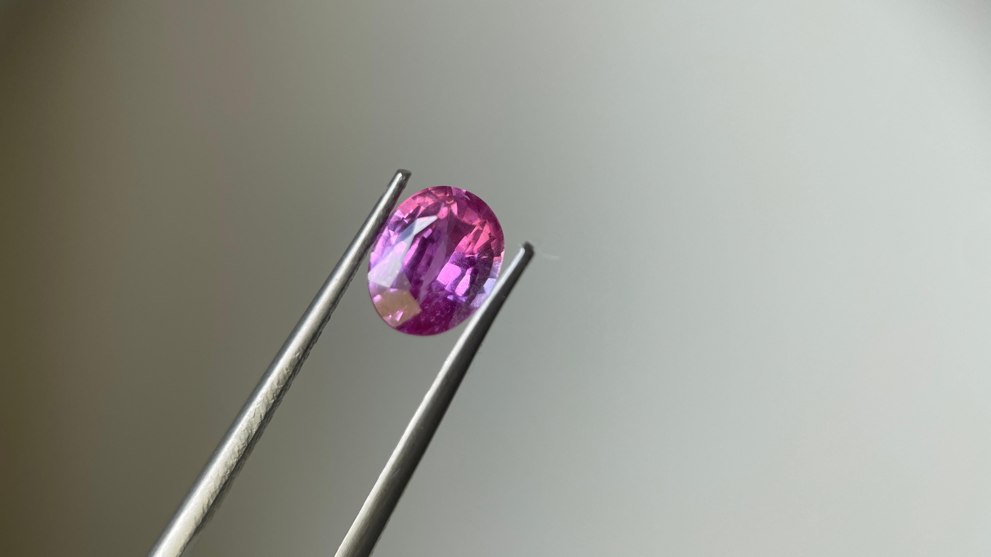 GIA zertifiziert 1.15Ct Rosa Saphir-gehärtet (6.85x5.46x3.52mm) (Ovalschliff) im Angebot