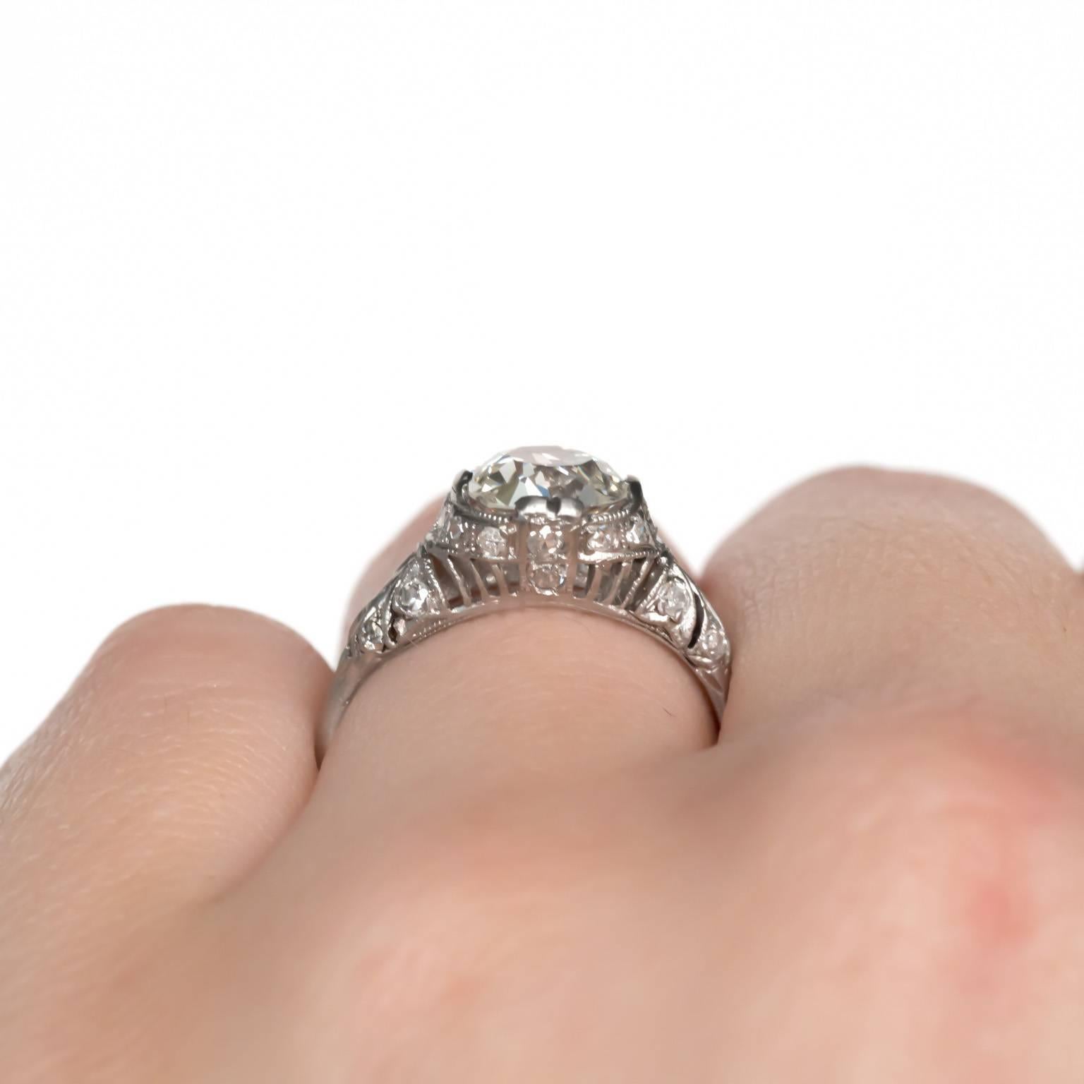 Gia Certified 1.16 Carat Diamond Platinum Engagement Ring For Sale 2