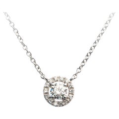 Pendentif avec halo de diamants ronds de 1,16 carat de couleur E-F et de pureté VS, certifié par le GIA
