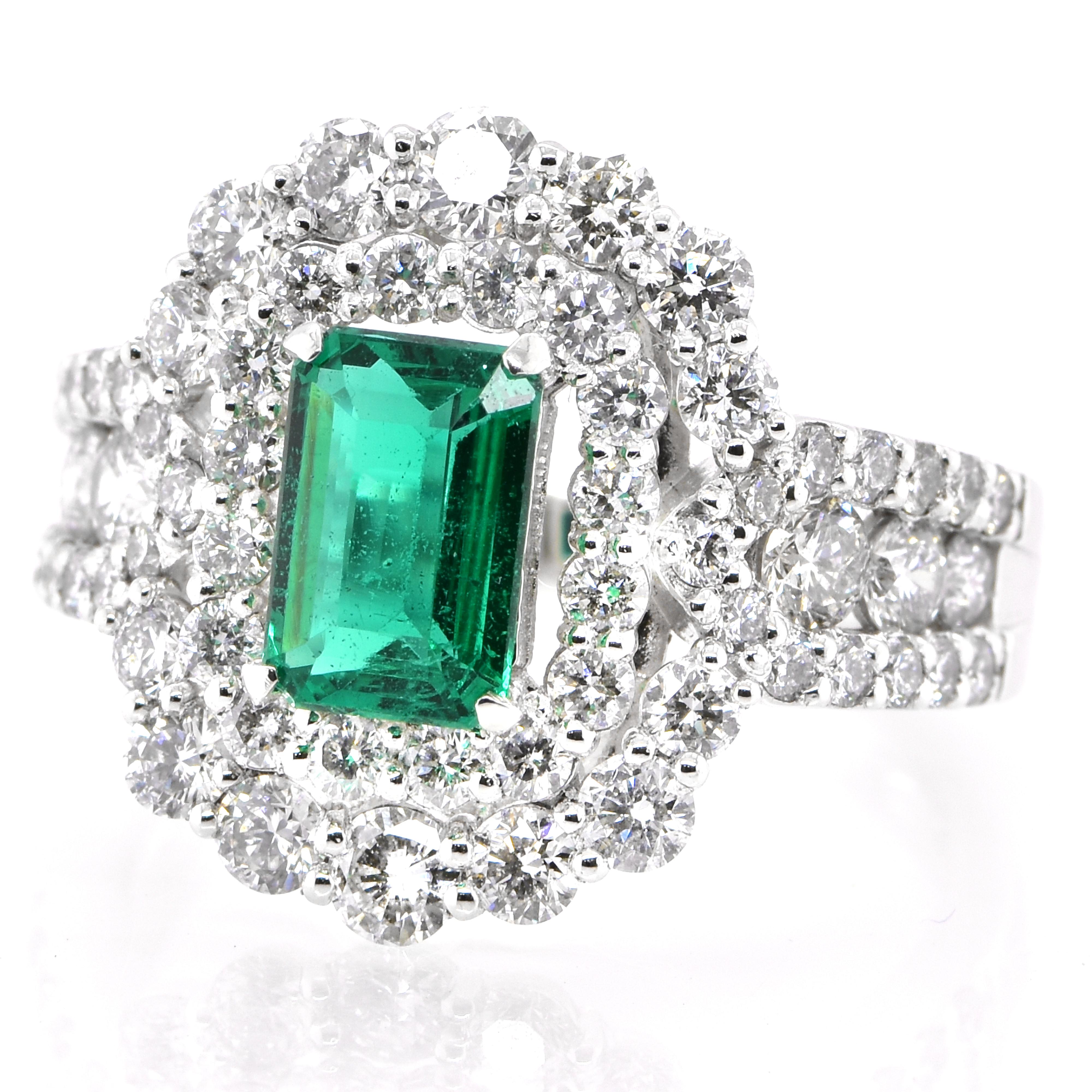Ein atemberaubender Ring mit einem GIA-zertifizierten 1,17 Karat natürlichen, unbehandelten (kein Öl), sambischen Smaragd und 1,72 Karat Diamanten in Platin gefasst. Seit Tausenden von Jahren bewundern die Menschen das Grün des Smaragds. Smaragde