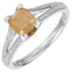 Bague de fiançailles en or blanc avec diamant jaune carré de 1,17 carat certifié par le GIA