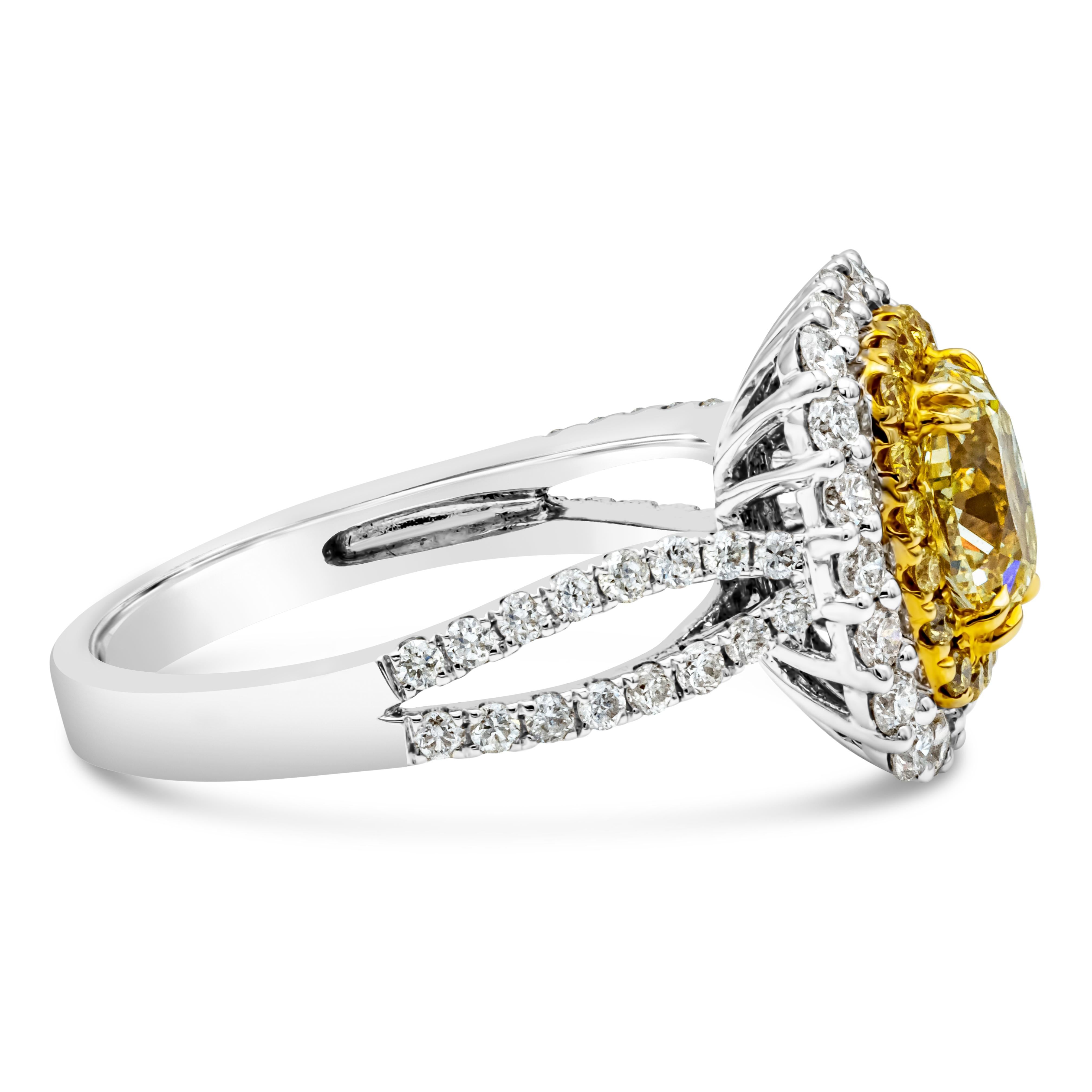GIA Certified 1.17 Carats Oval Cut Fancy Light Yellow Diamond Engagement Ring In New Condition For Sale In New York, NY