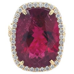 Bague en rubellite de 11,72 carats certifiée par le GIA