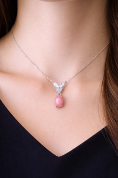 GIA Certified 1.17ct Conch Pearl and Marquise Diamond Necklace in 18K White Gold (Collier de perles de conque et de diamants marquants en or blanc 18 carats)