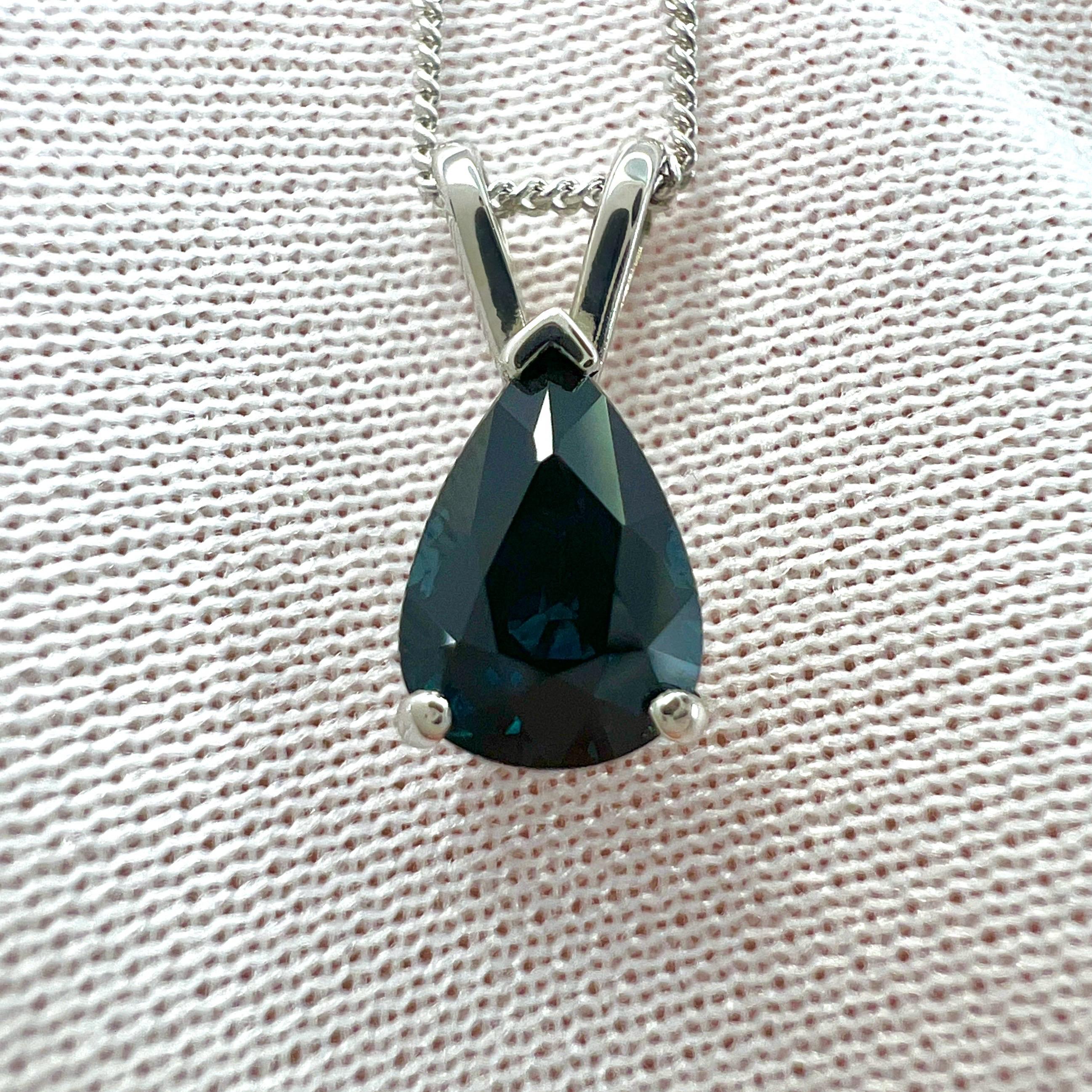 Pendentif en or blanc 18 carats avec saphir bleu profond poire non traité certifié GIA de 1,17 carat Unisexe en vente