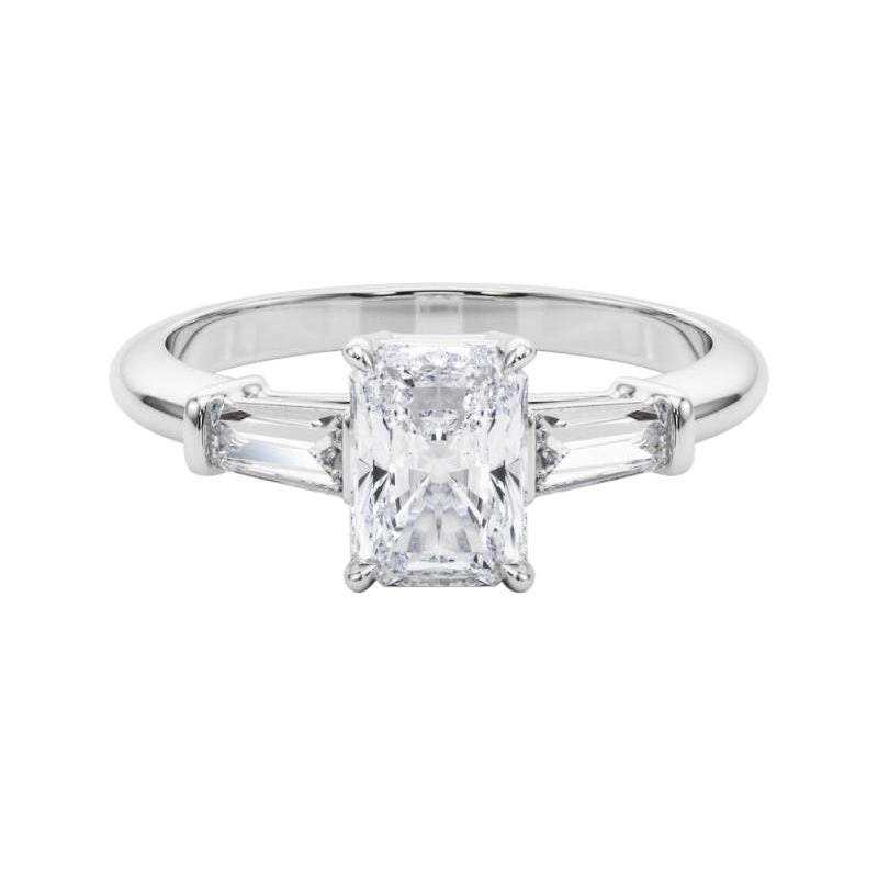 GIA-zertifizierter 1,18-Karat-Radiant & Baguette-Diamantring mit drei Steinen