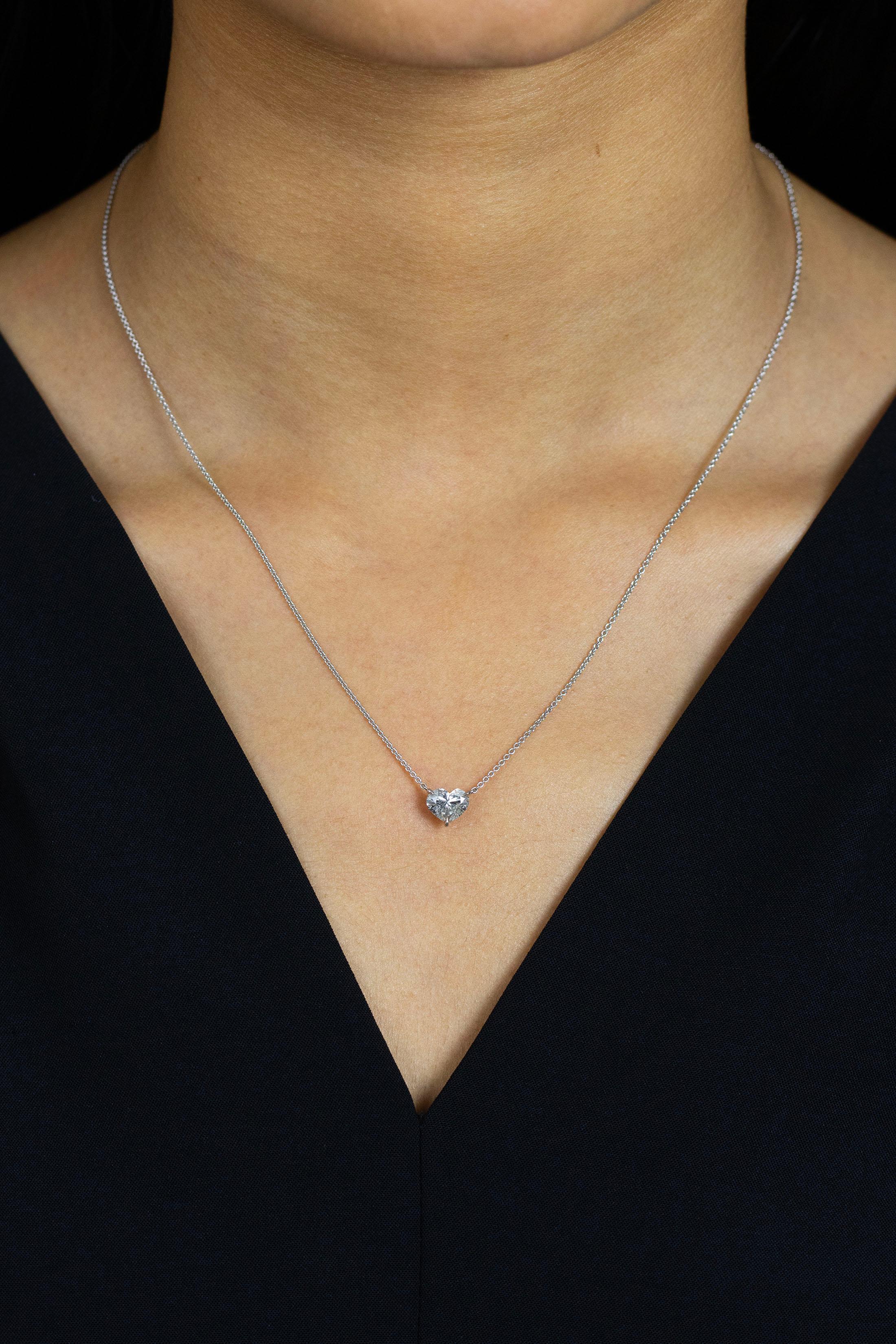 Collier pendentif solitaire en forme de cœur de 1.18 carat certifié GIA Pour femmes en vente