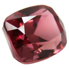 Rubellite « tourmaline » en forme de coussin non sertie de 11,844 carats certifiée par le GIA, de taille mixte