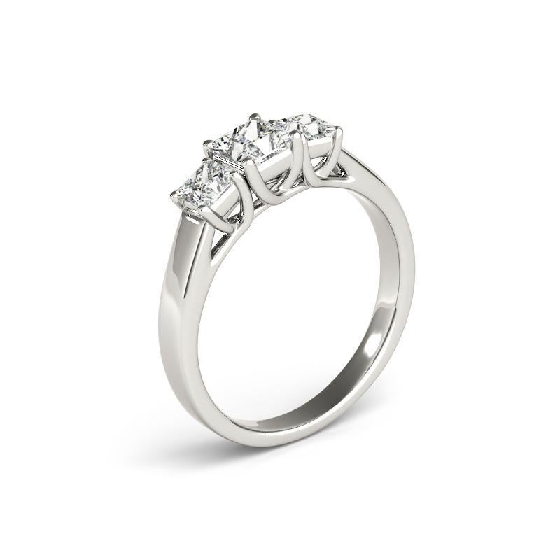 Donna Anello classico con diamante Princess a tre pietre certificato GIA da 1,2 carati in vendita