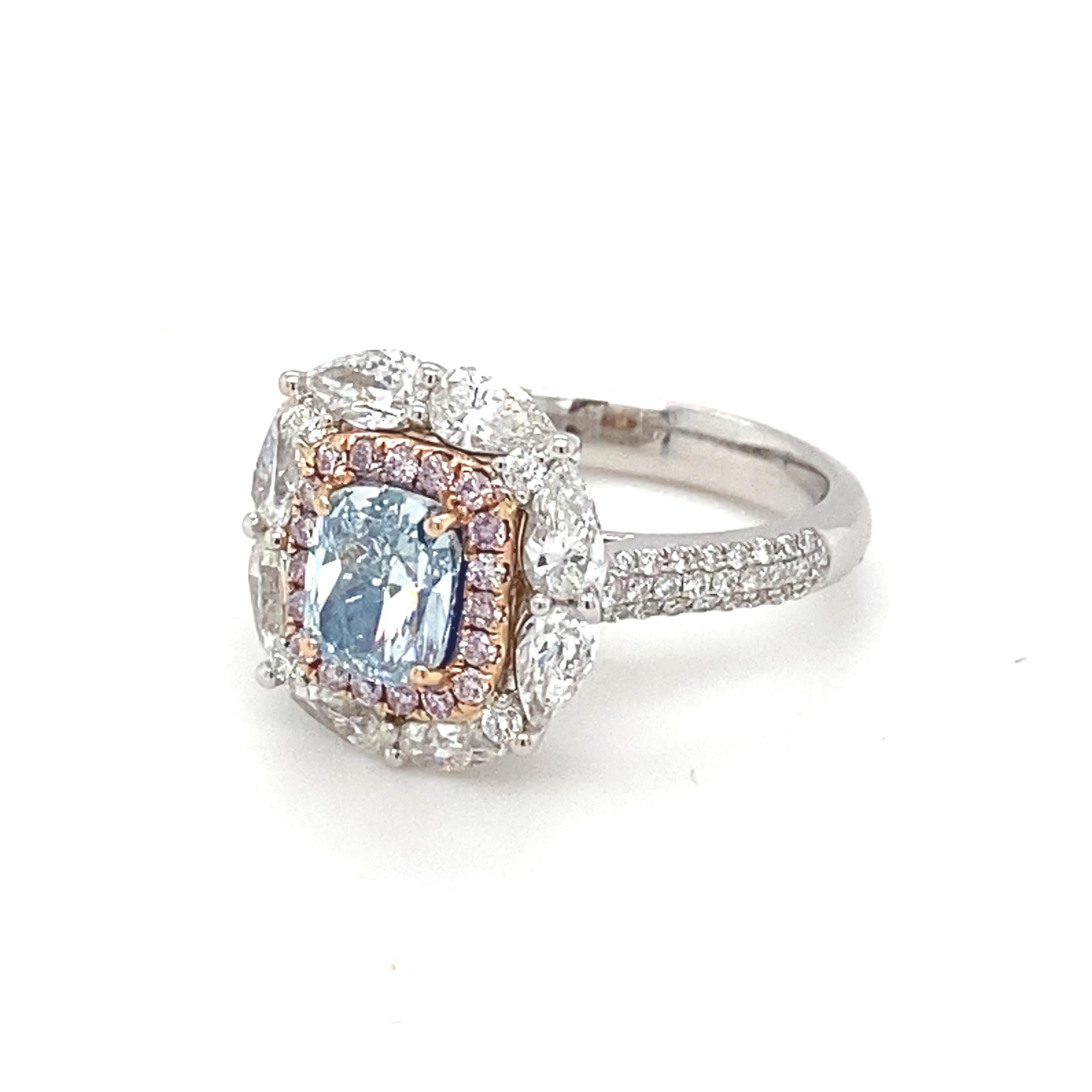 Anillo de compromiso con diamante azul en cojín de 1,20 quilates certificado por el GIA en venta 5