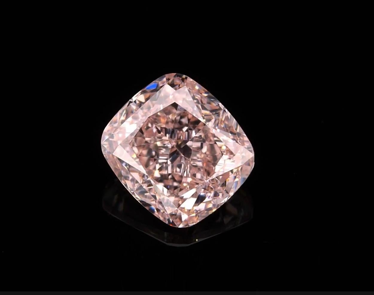 GIA zertifiziert 1,20 Karat intern fehlerfrei Fancy Orangy Pink Diamond Halo Ring im Angebot 1