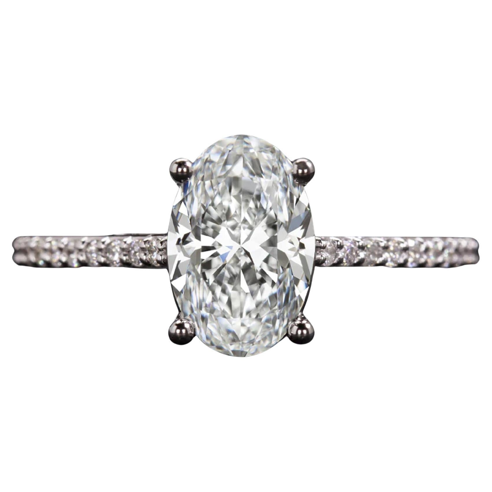Bague en platine avec diamant taille ovale de 1.20 carats certifié par le GIA en vente