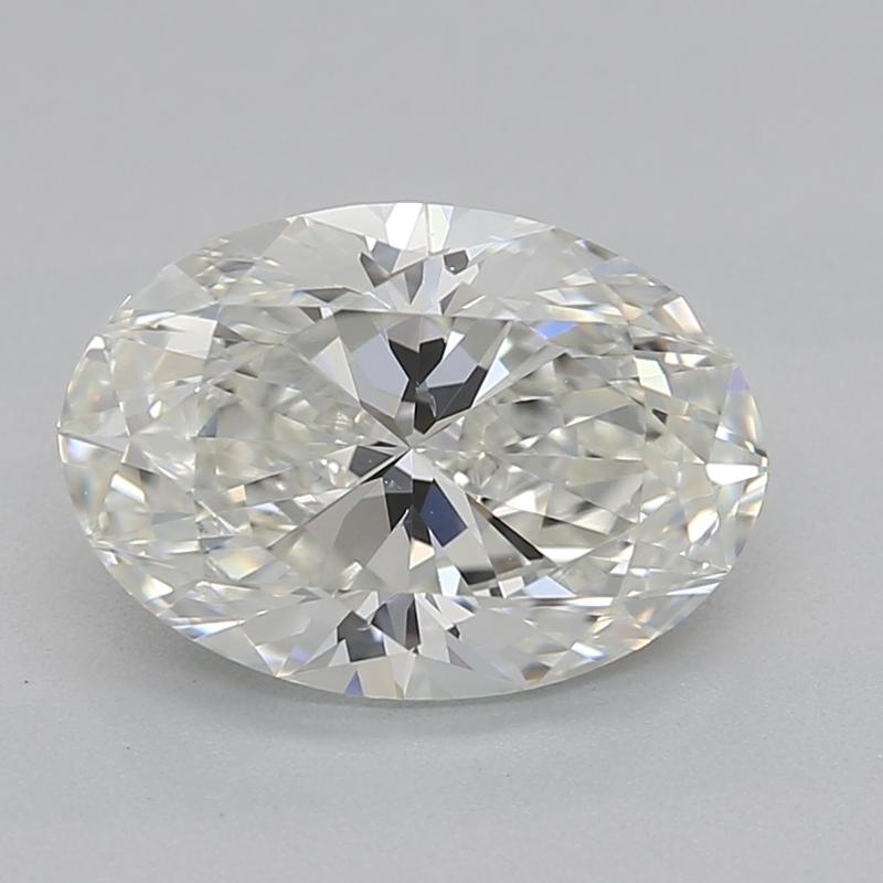 Fabriquée à la main à New York, cette magnifique bague en diamant est un véritable chef-d'œuvre, mettant en vedette un magnifique diamant central de taille ovale, pesant 1,20 , et rayonnant d'une brillance exceptionnelle en J et VS1. La bague est