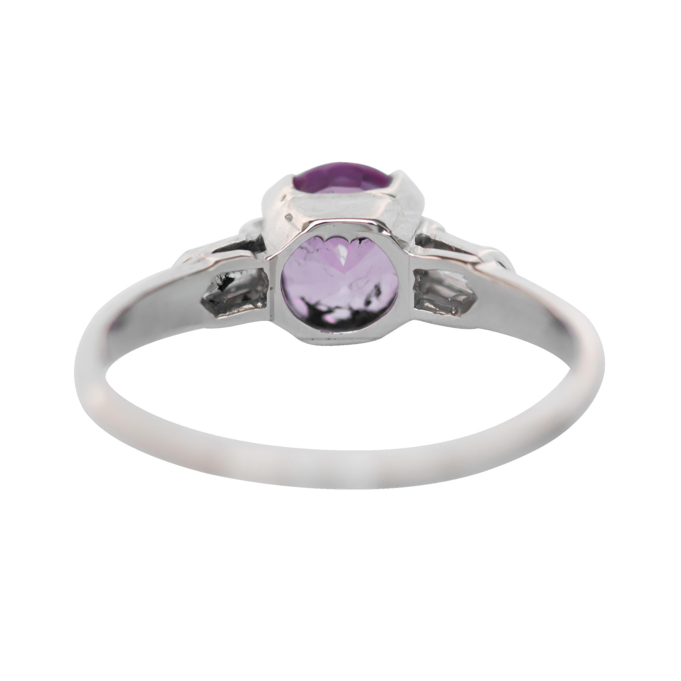 GIA Certified 1.20 Carat Purple-Pink Sapphire Platinum Engagement Ring In Good Condition In Atlanta, GA