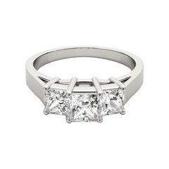 GIA Certified 1.20 Carat Three-Stone Princess Cut 18K White Gold Diamond Ring (bague en or blanc 18 carats)