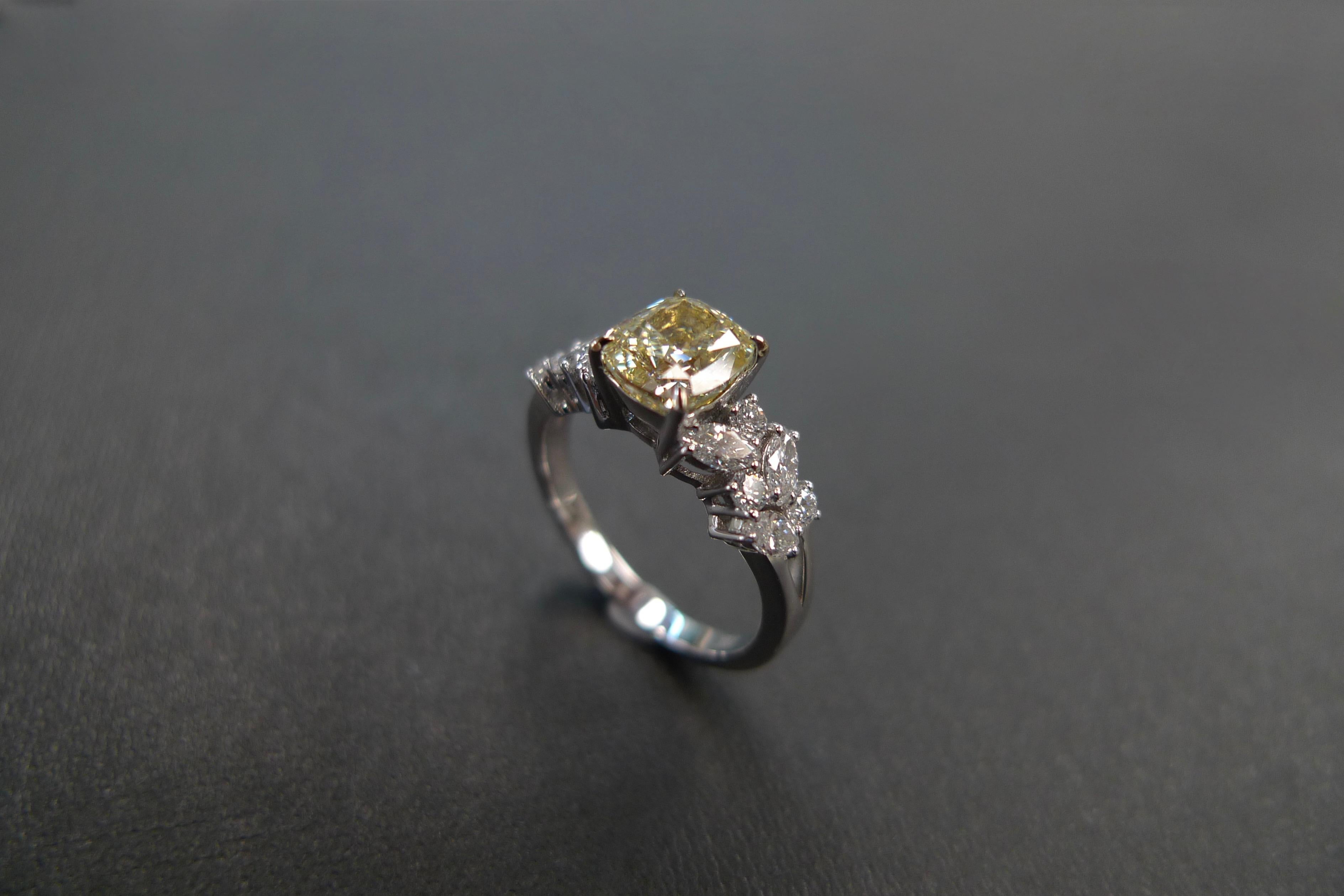 Im Angebot: GIA-zertifizierter 1,20 Karat gelber Diamant Einzigartiger Verlobungs-/Cocktailring Geschenk () 4