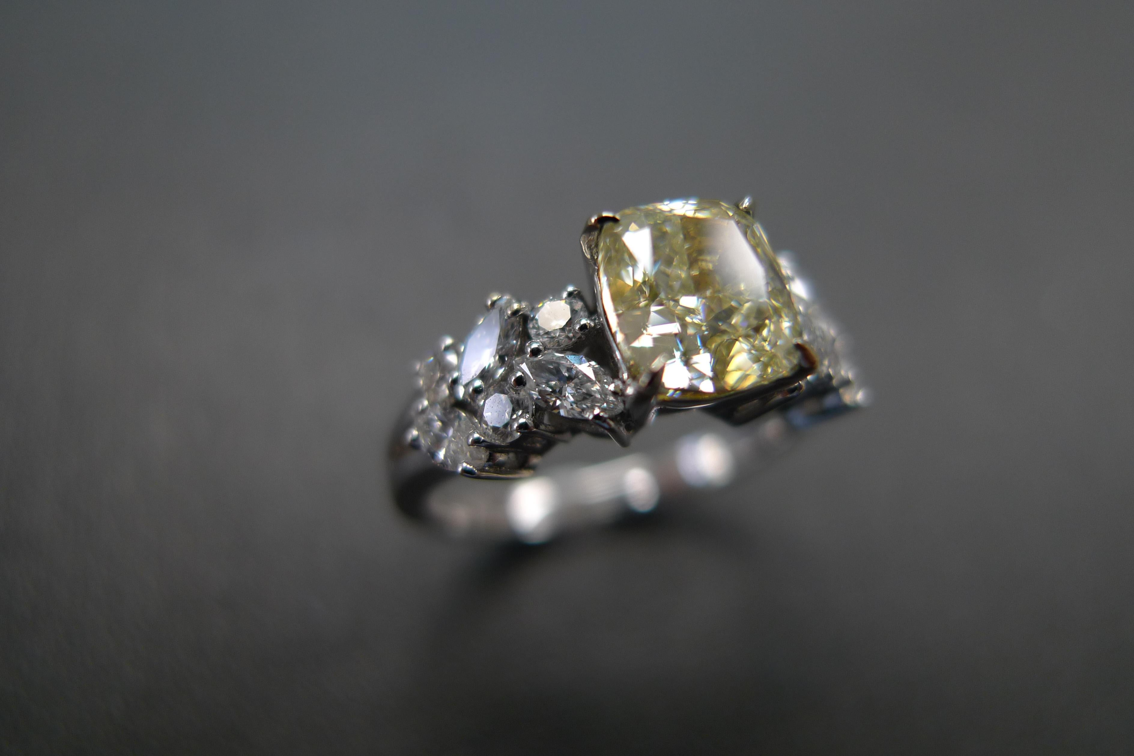 For Sale:  GIA Certified 1.20 Carat Yellow Diamond Unique Engagement Cocktail Ring Gift 9