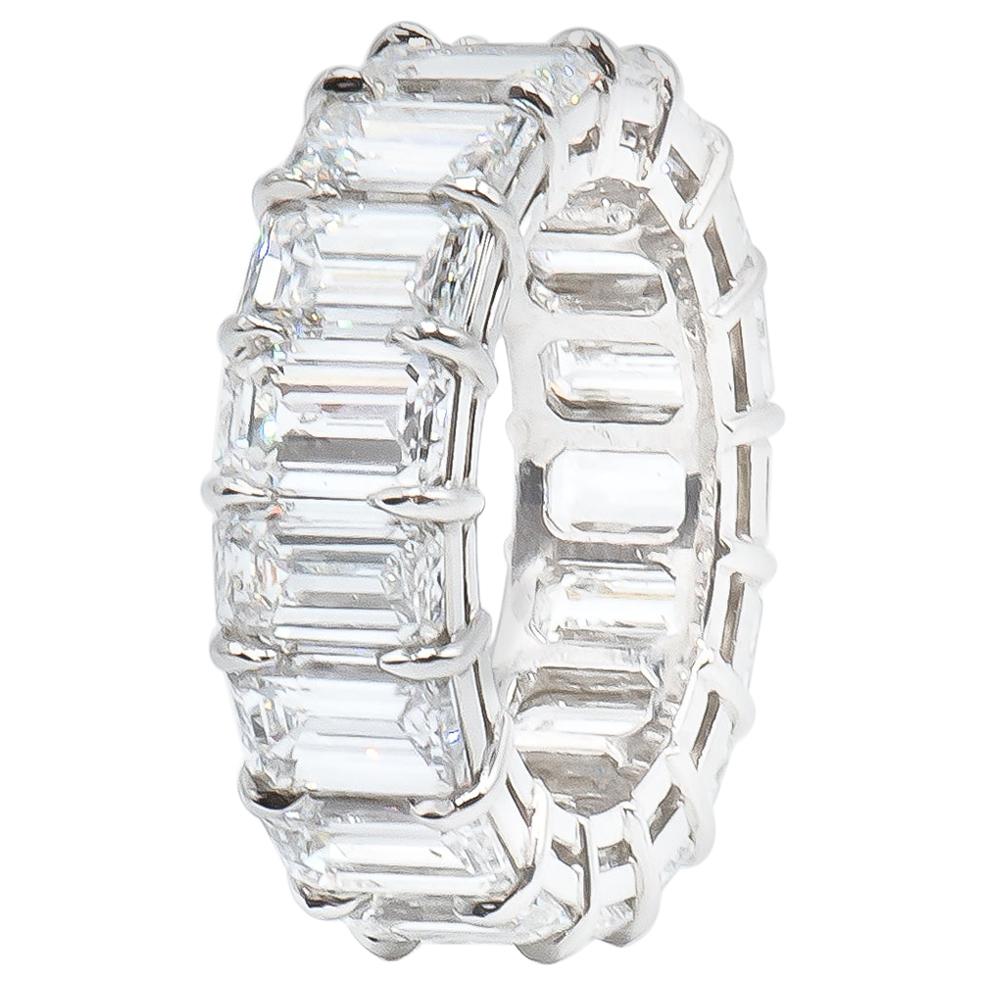 Classic Emerald Cut Diamond Eternity Band featuring 17 Stones weighing a Total of 12.00 Carats. Each Stone weighing over 70 points. Long Emerald each measuring between 6.5-6.7mm. Length of 1 Carat Stones.
Diamonds are of HIJ color and VS - VVS