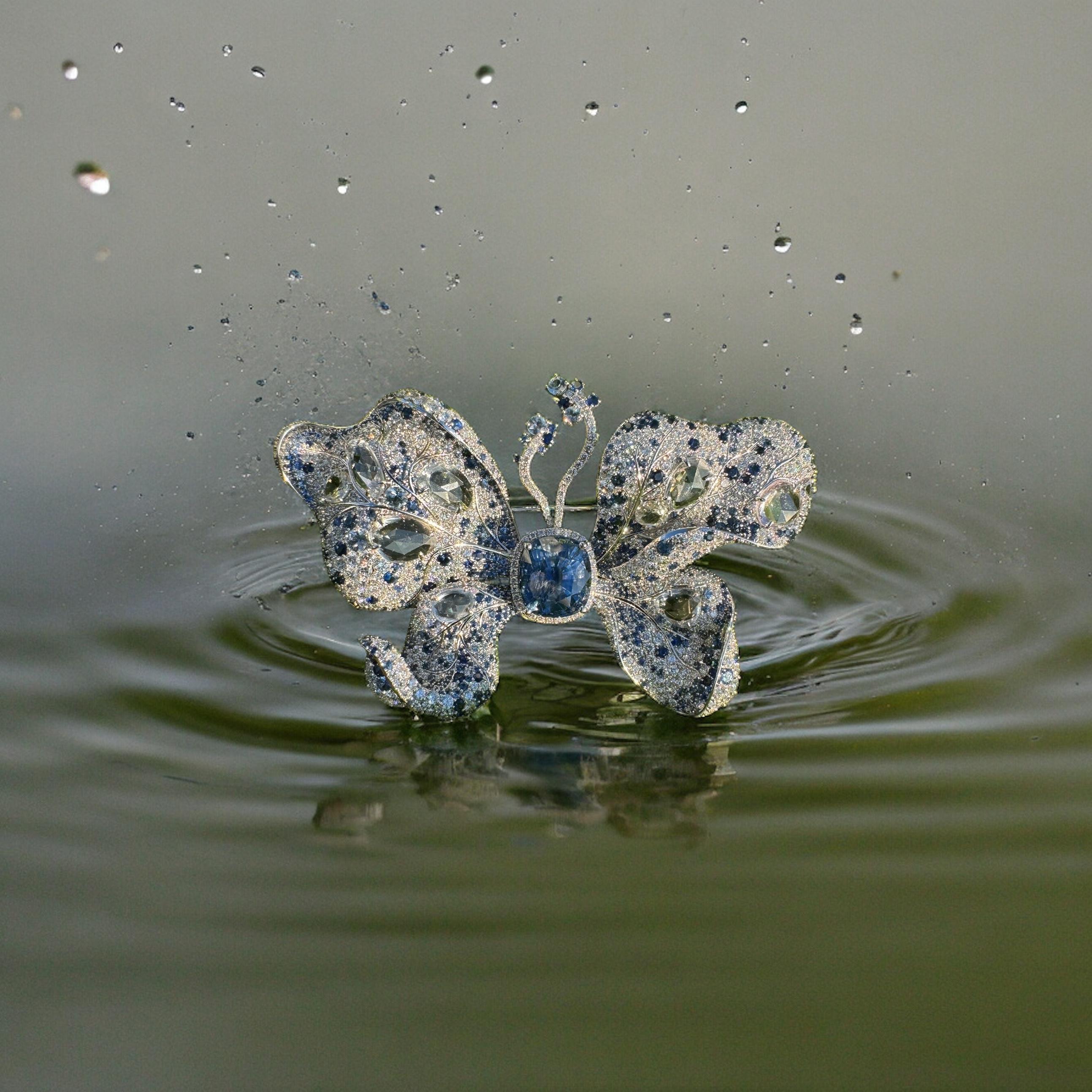 Women's or Men's GIA Certified 12.01 Carat Sapphire and Diamond Butterfly Brooch For Sale