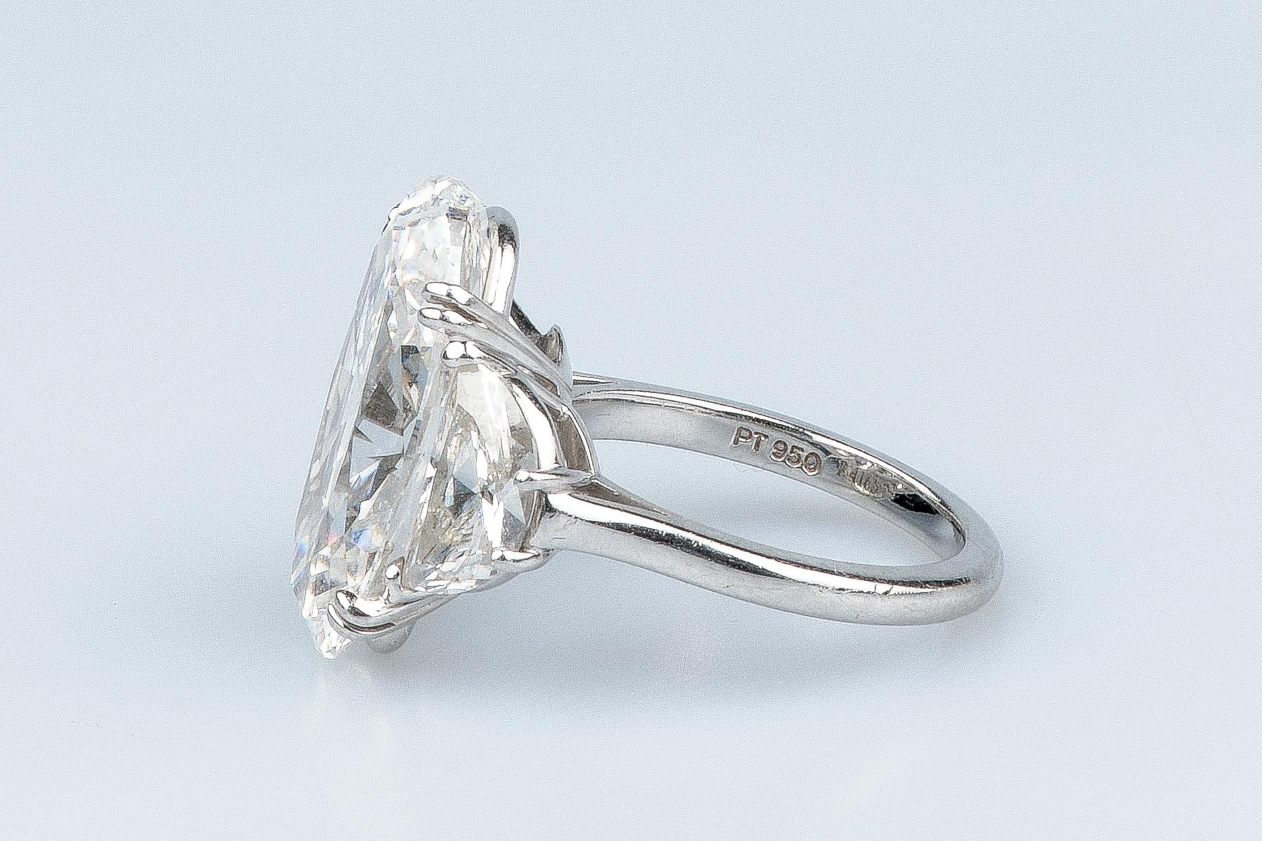 GIA certified 12.09 carat oval cut diamond For Sale 6