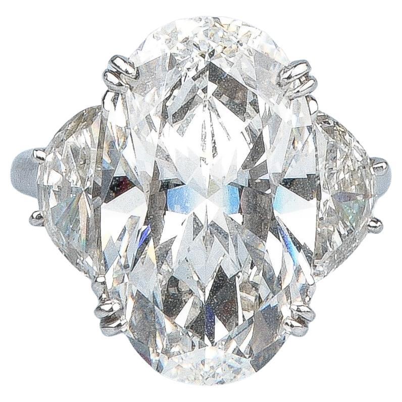 GIA certified 12.09 carat oval cut diamond For Sale