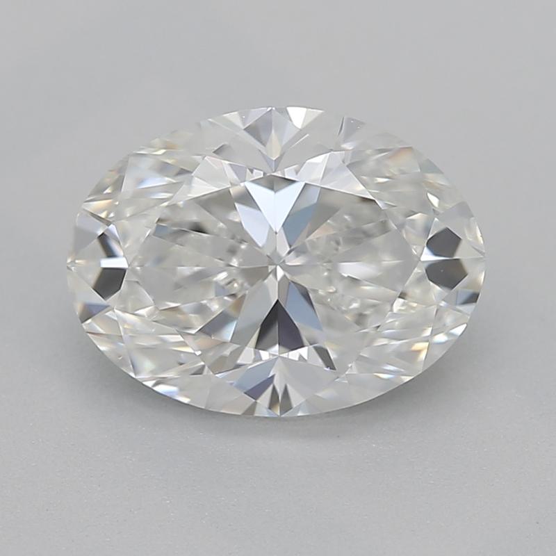 Voici une superbe bague en diamant qui marie admirablement l'élégance à un motif floral unique. Cette pièce présente une captivante pierre centrale sertie, un diamant ovale radiant de 1,20 , avec une nuance raffinée F et VS2. L'anneau est