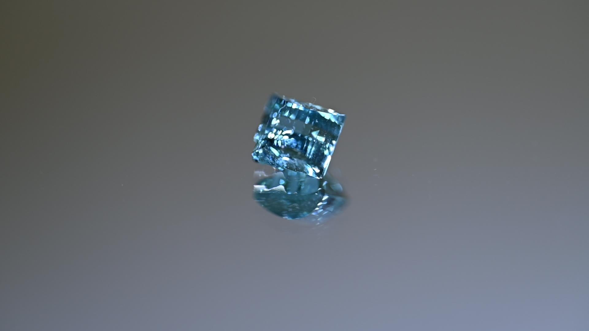 Leher fantaisie/gardiste brésilienne tourmaline Paraiba bleue de 1,21 carat certifiée GIA en vente 7